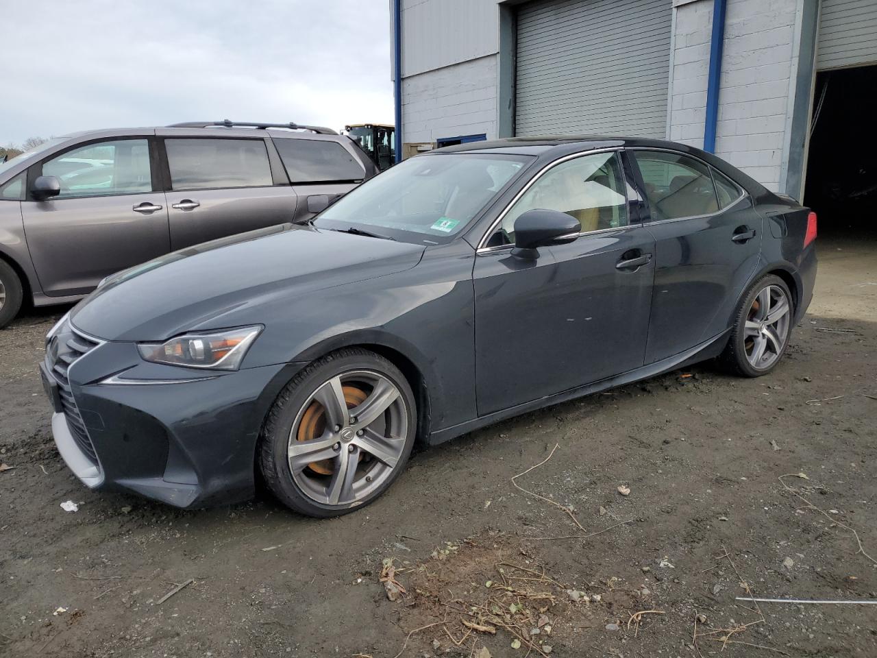 LEXUS IS 2018 jthc81d29j5030642