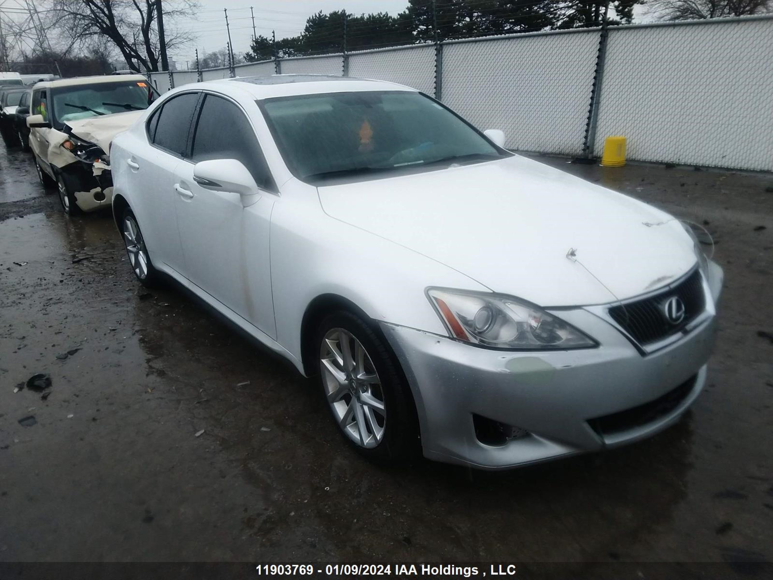 LEXUS IS 2011 jthcf5c24b5052211