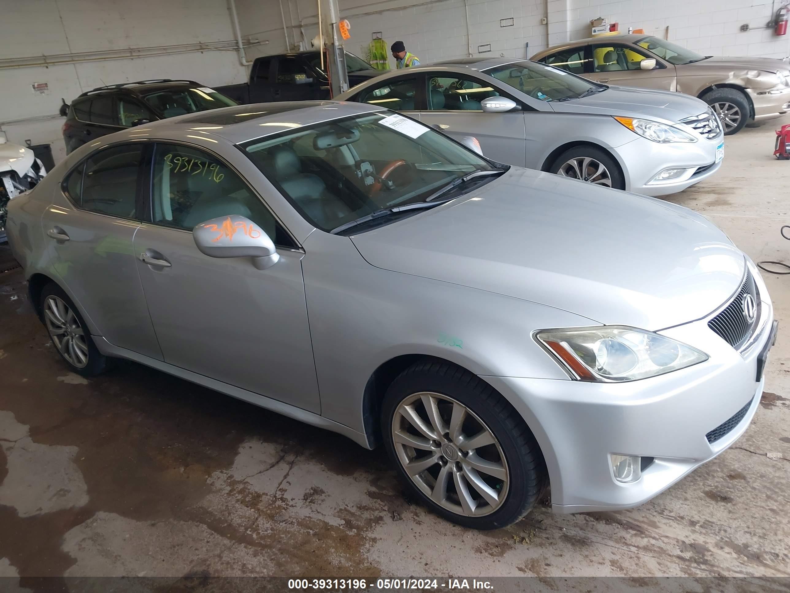 LEXUS IS 2006 jthck262565005023