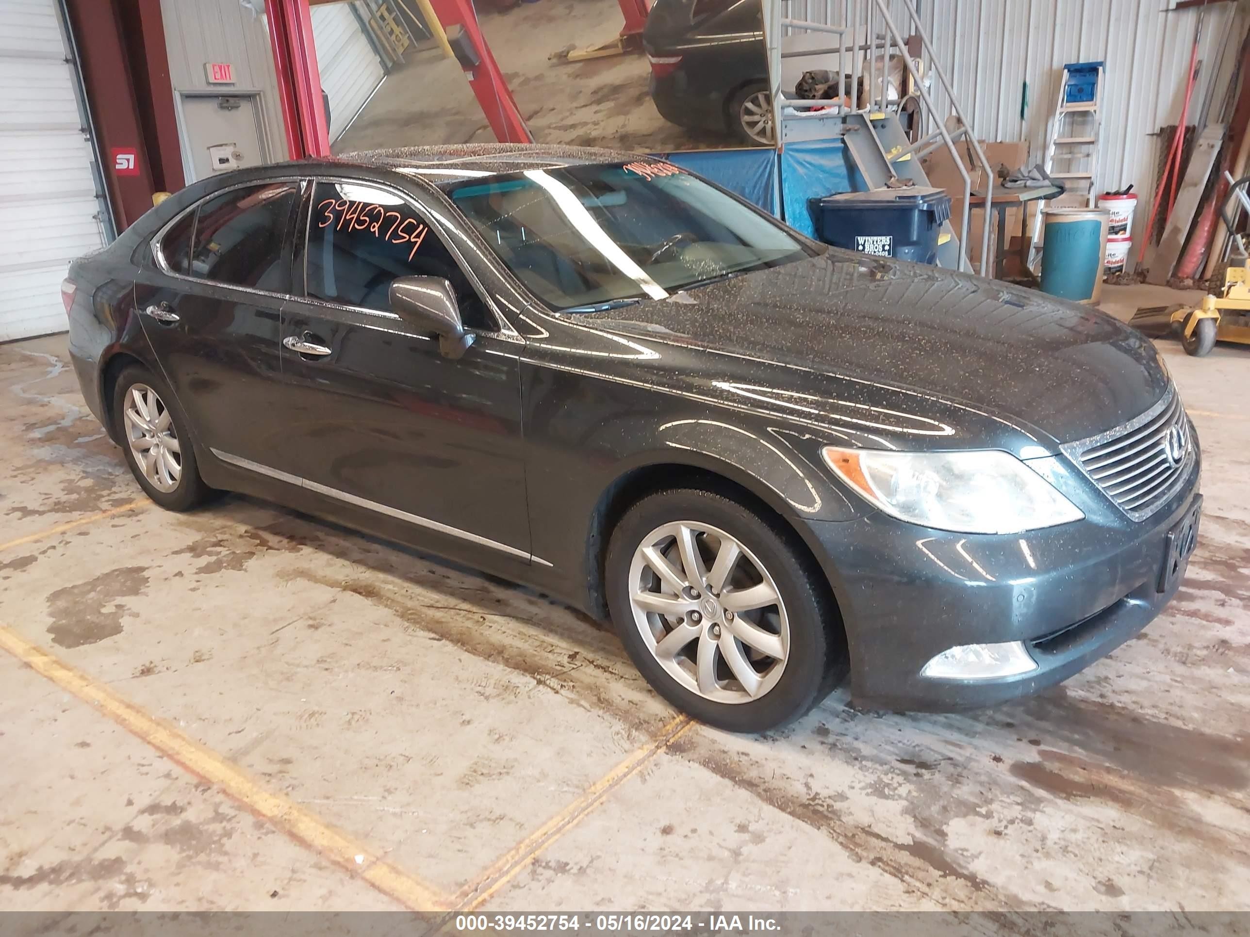 LEXUS LS 2009 jthcl46f495000976