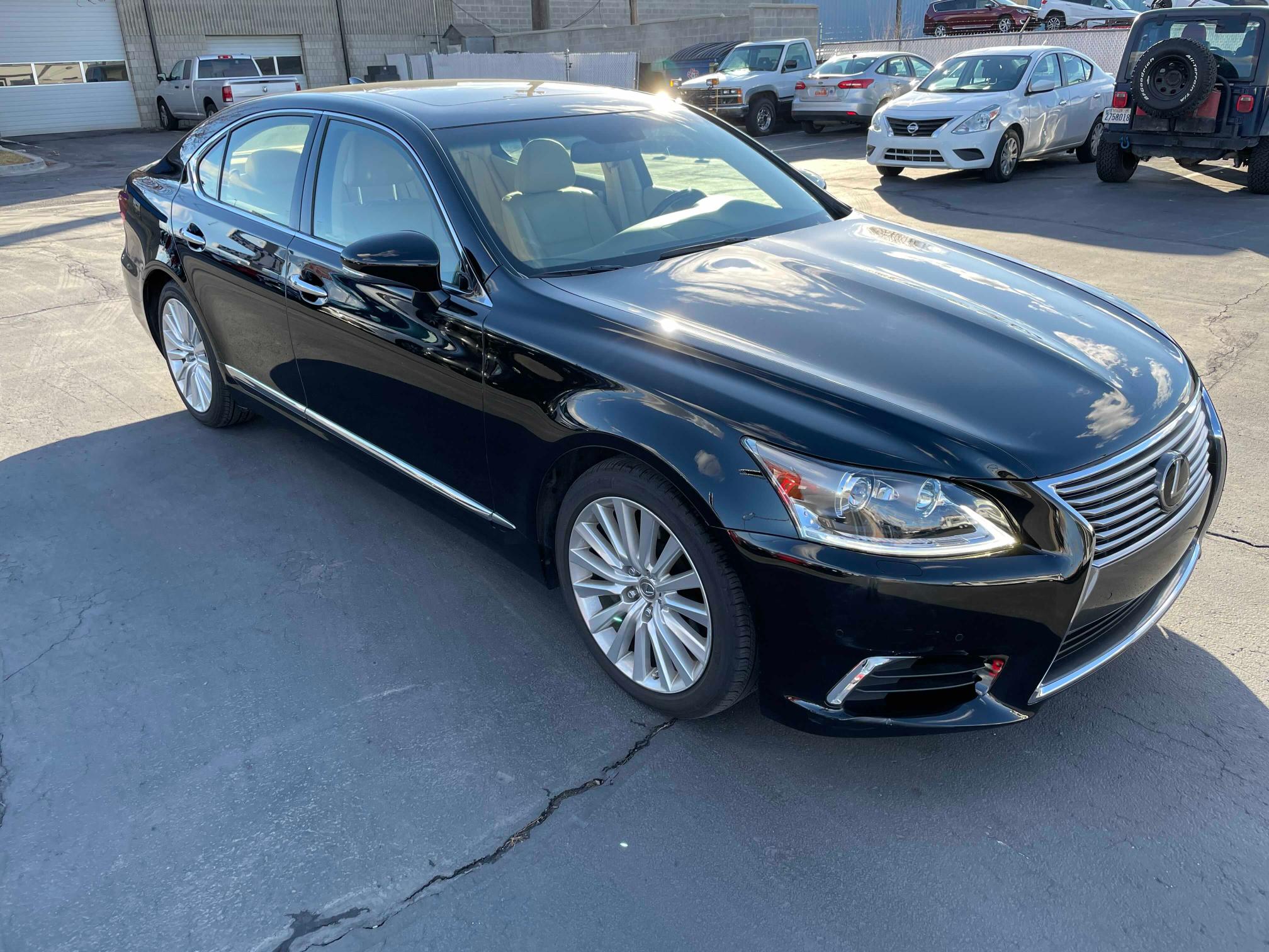 LEXUS LS 460 2017 jthcl5ef9h5028049