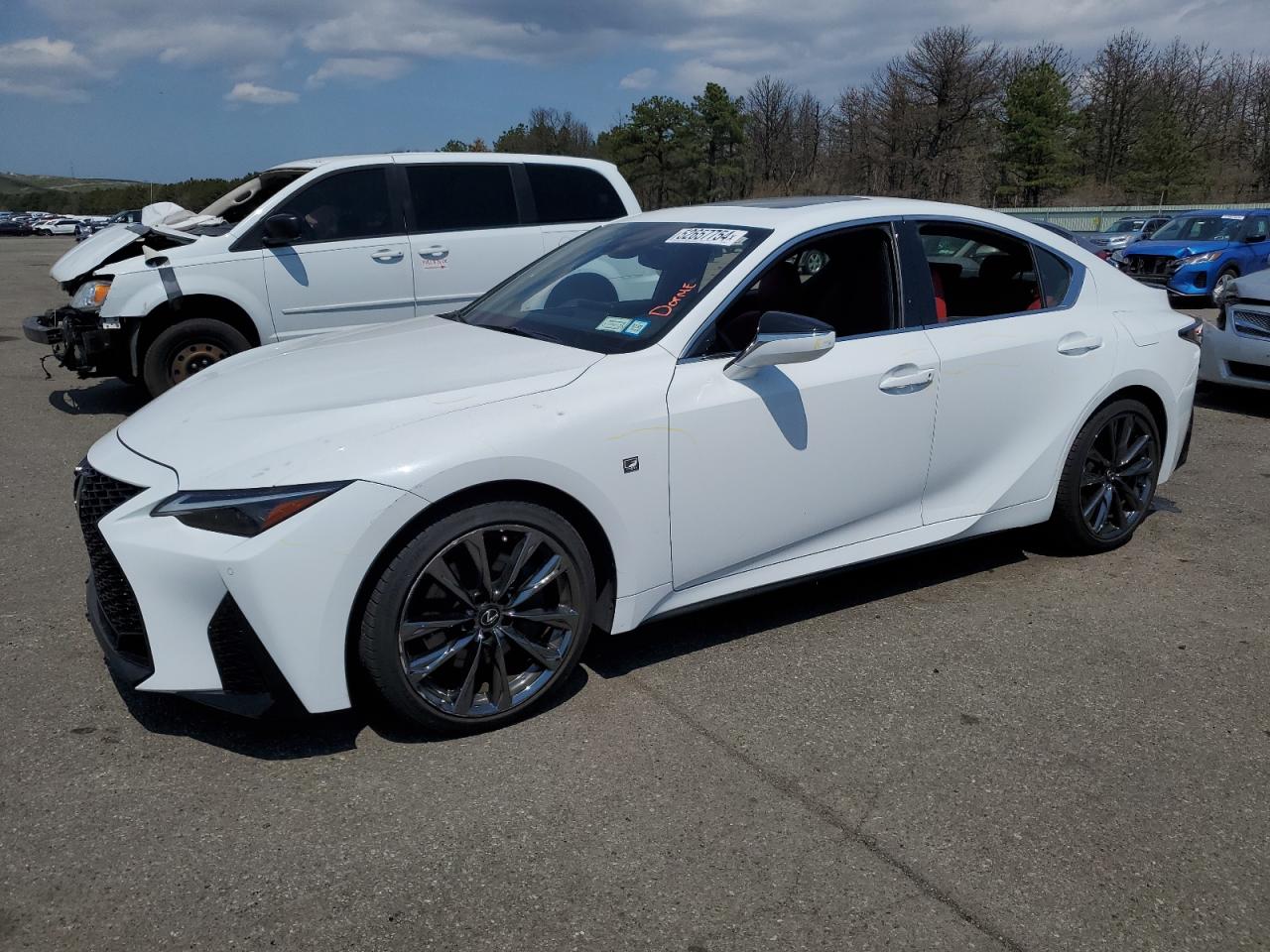 LEXUS IS 2023 jthgz1e24p5028755