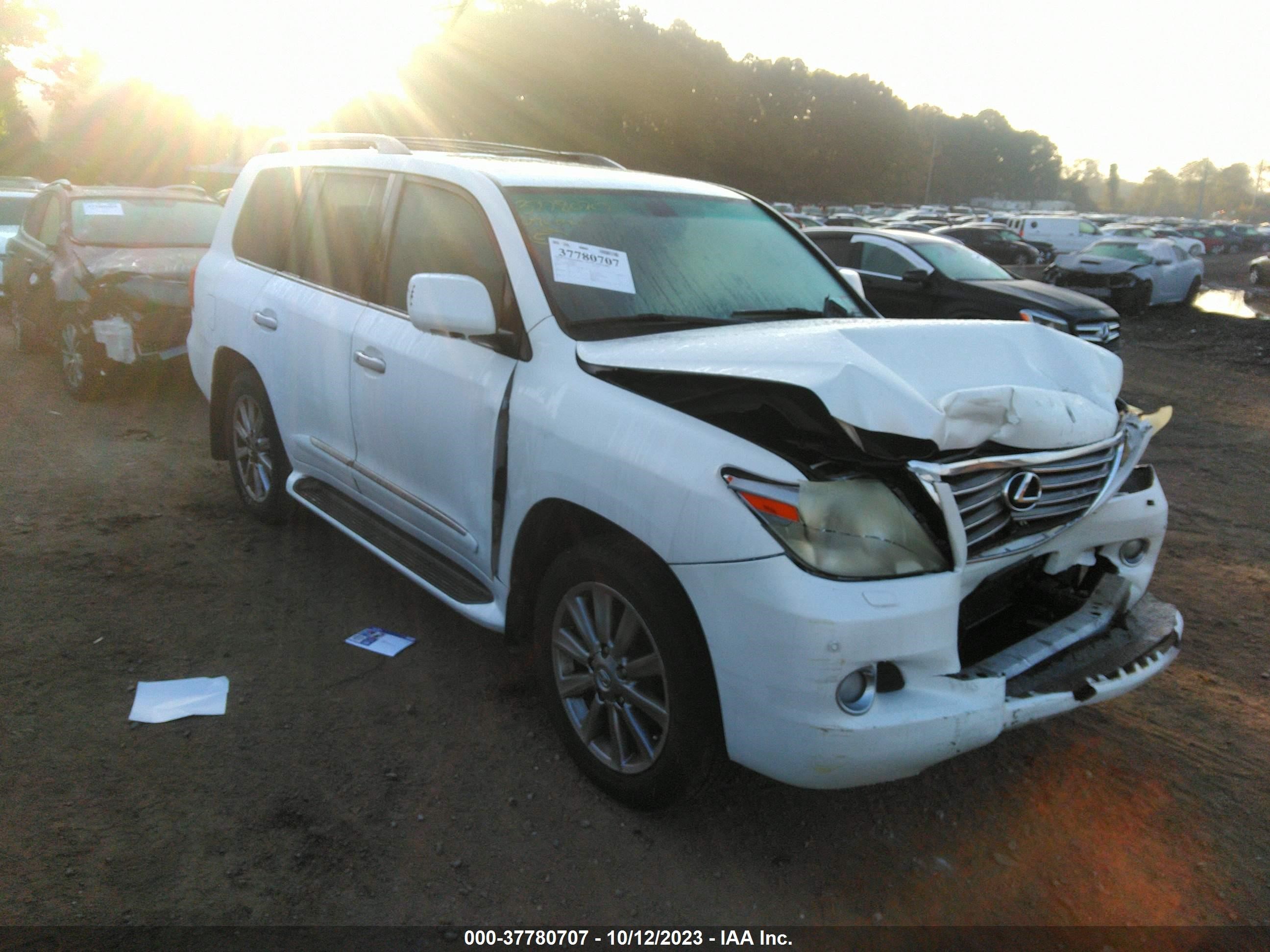 LEXUS LX 2009 jtjhy00w194019739