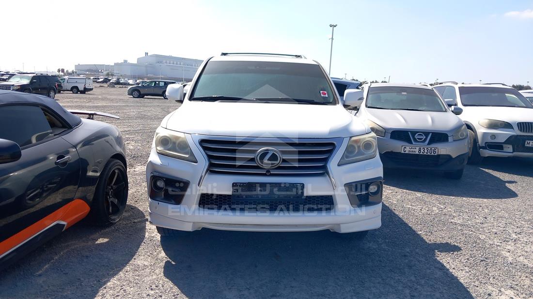 LEXUS LX 570 2014 jtjhy00w7e4144920