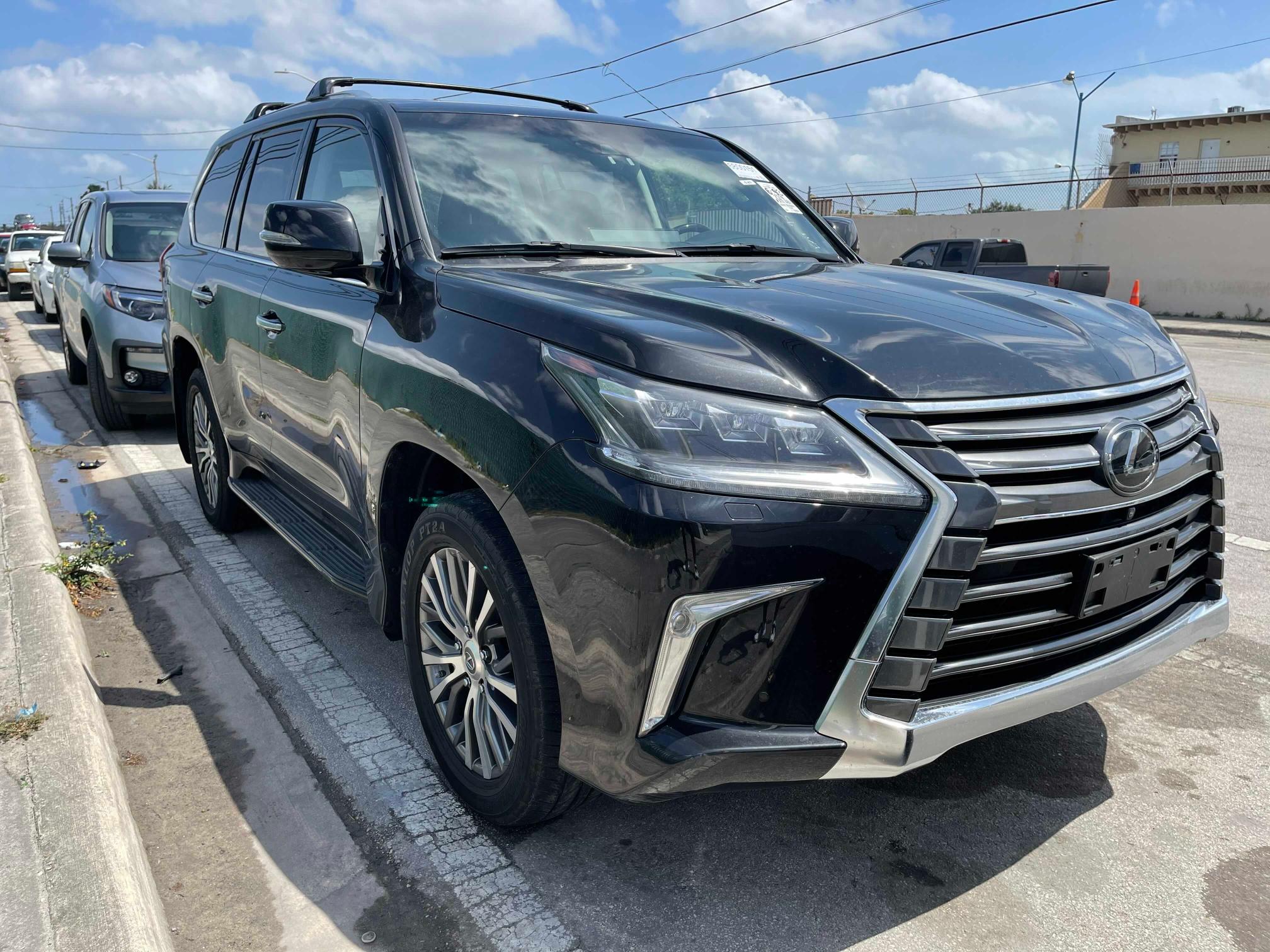 LEXUS LX 570 2018 jtjhy7ax6j4272527