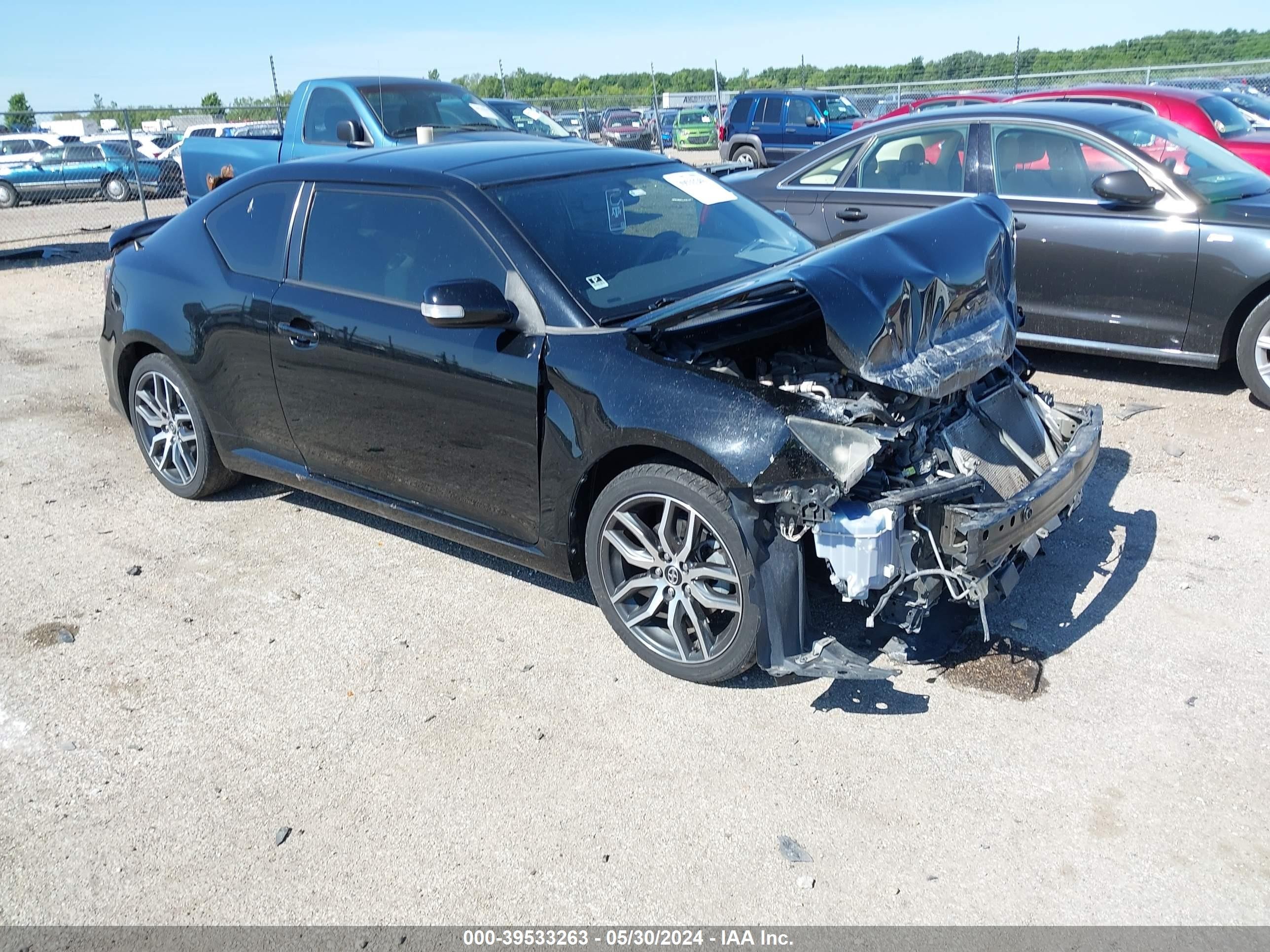 TOYOTA CAMRY 2016 jtkjf5c7xgj016731