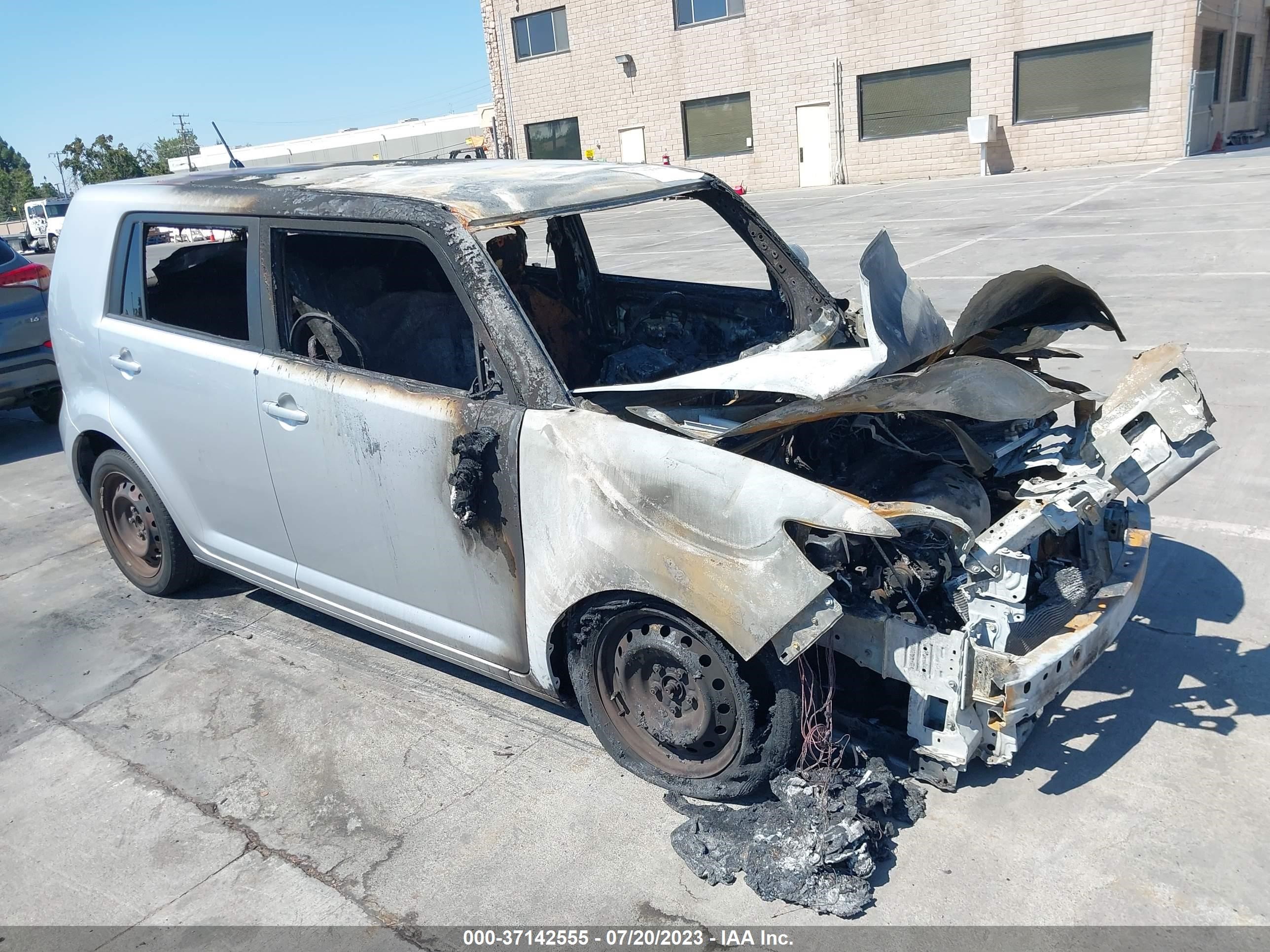 SCION XB 2009 jtlke50e091094704