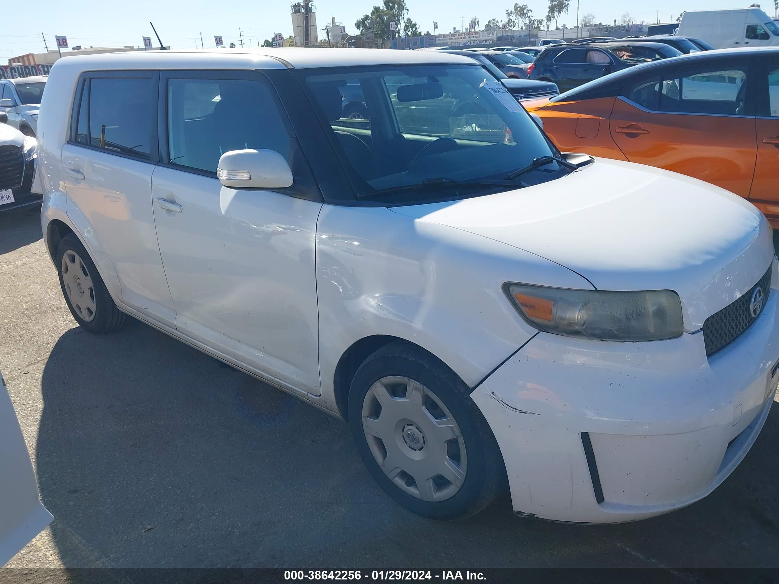 SCION XB 2008 jtlke50e181028936