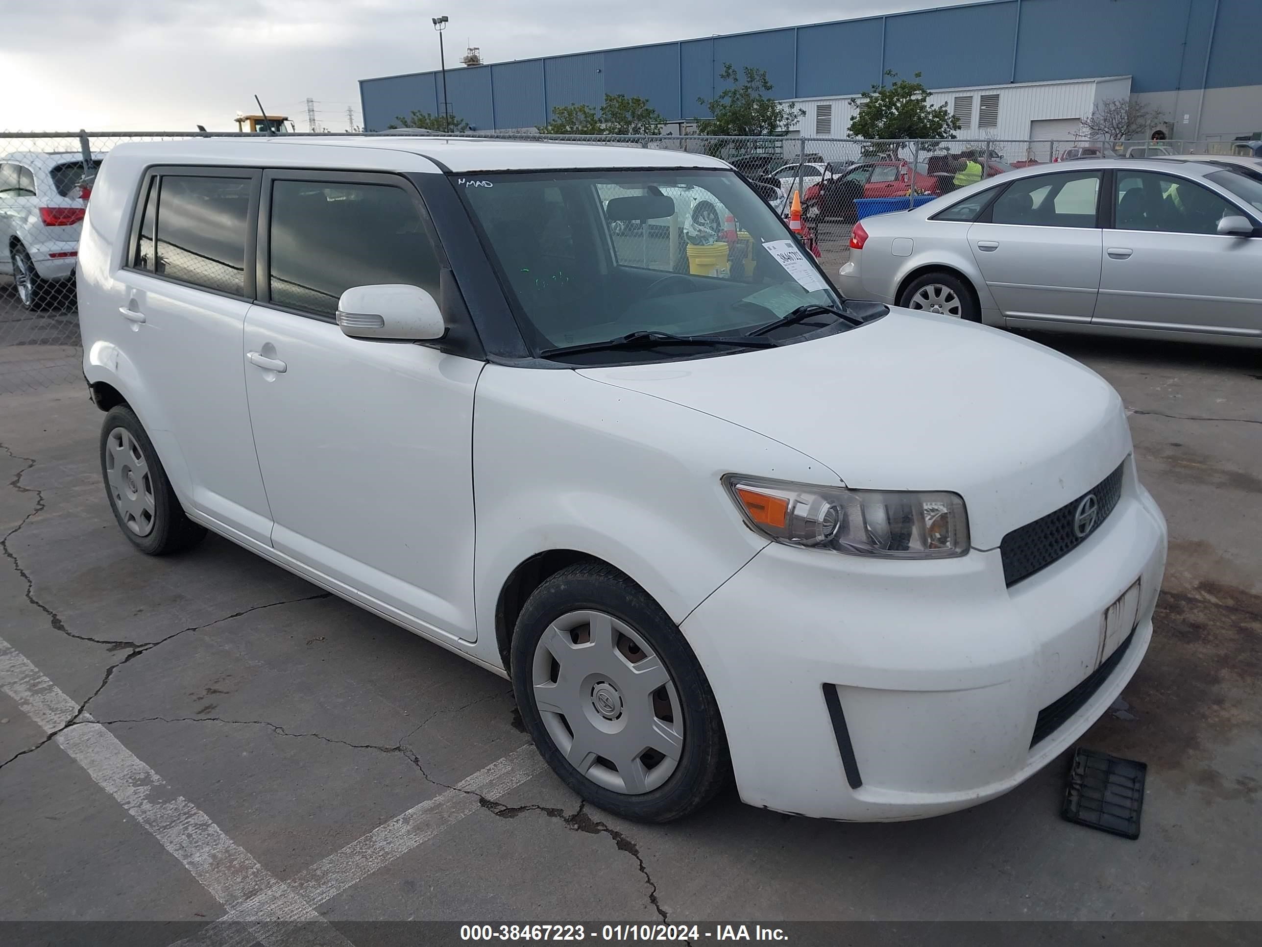 SCION XB 2009 jtlke50e391088377