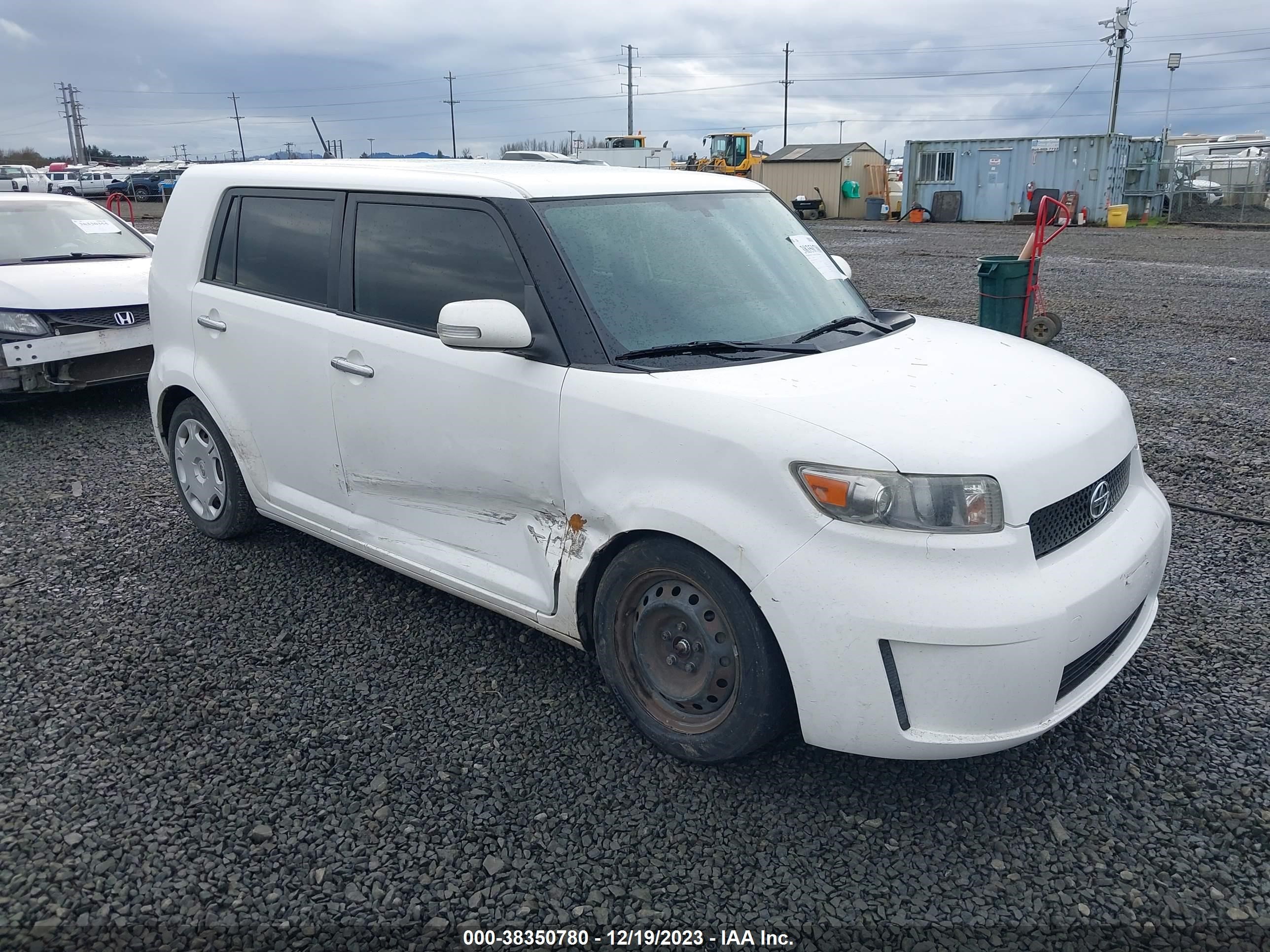 SCION XB 2008 jtlke50e981017814