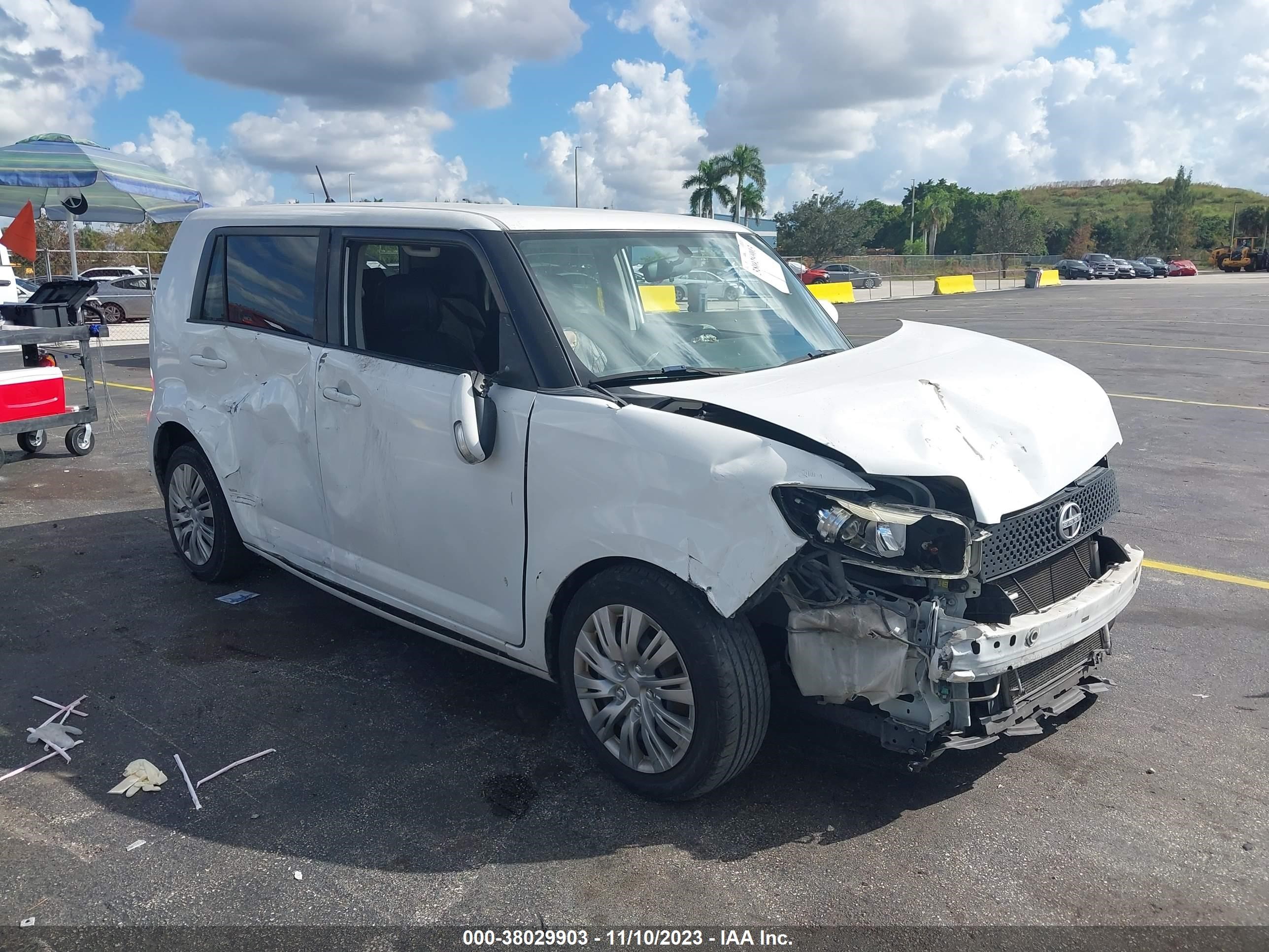 SCION XB 2008 jtlke50e981019367