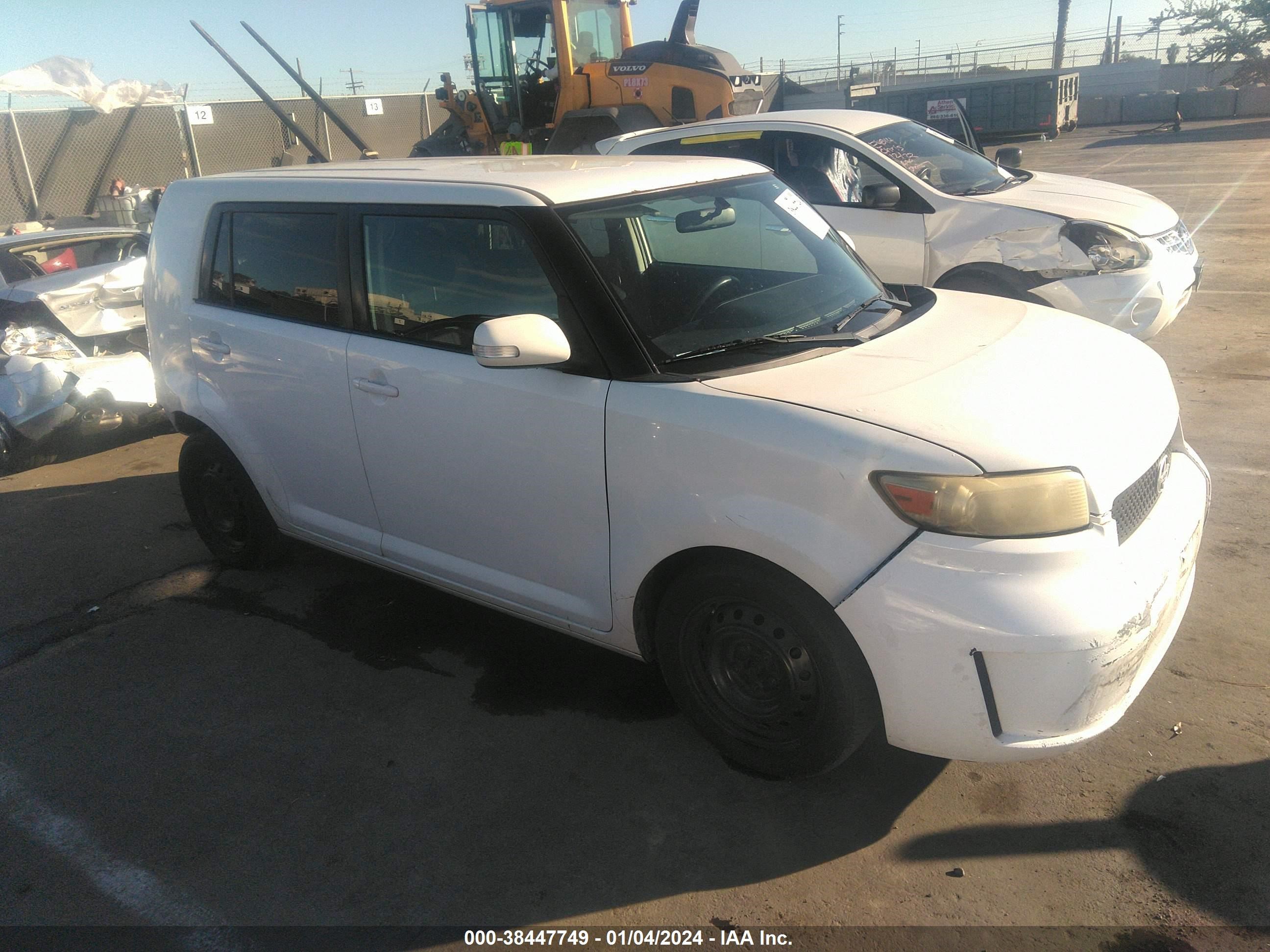 SCION XB 2008 jtlke50e981020339