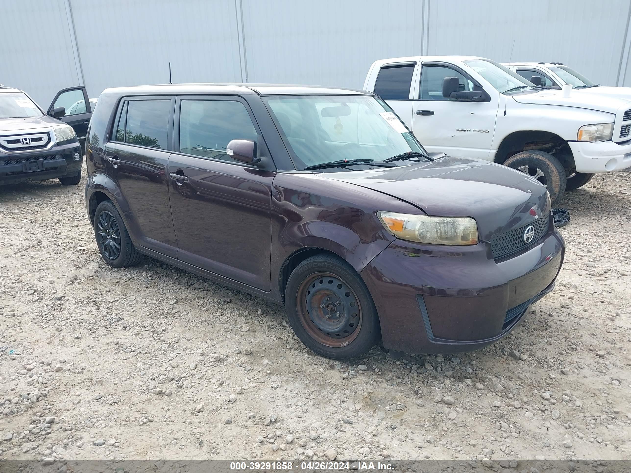 SCION XB 2008 jtlke50e981047637