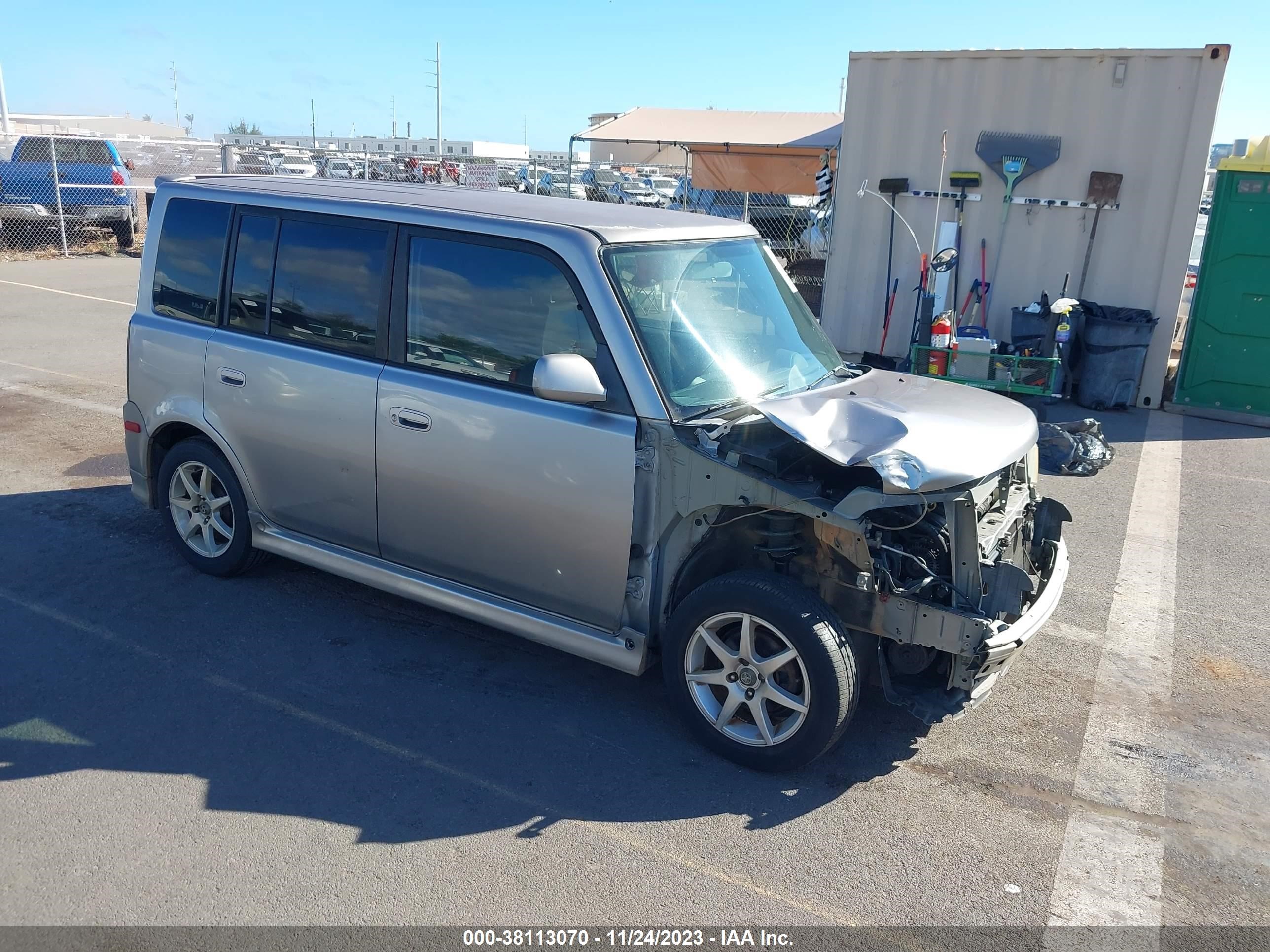 SCION XB 2005 jtlkt324354007885