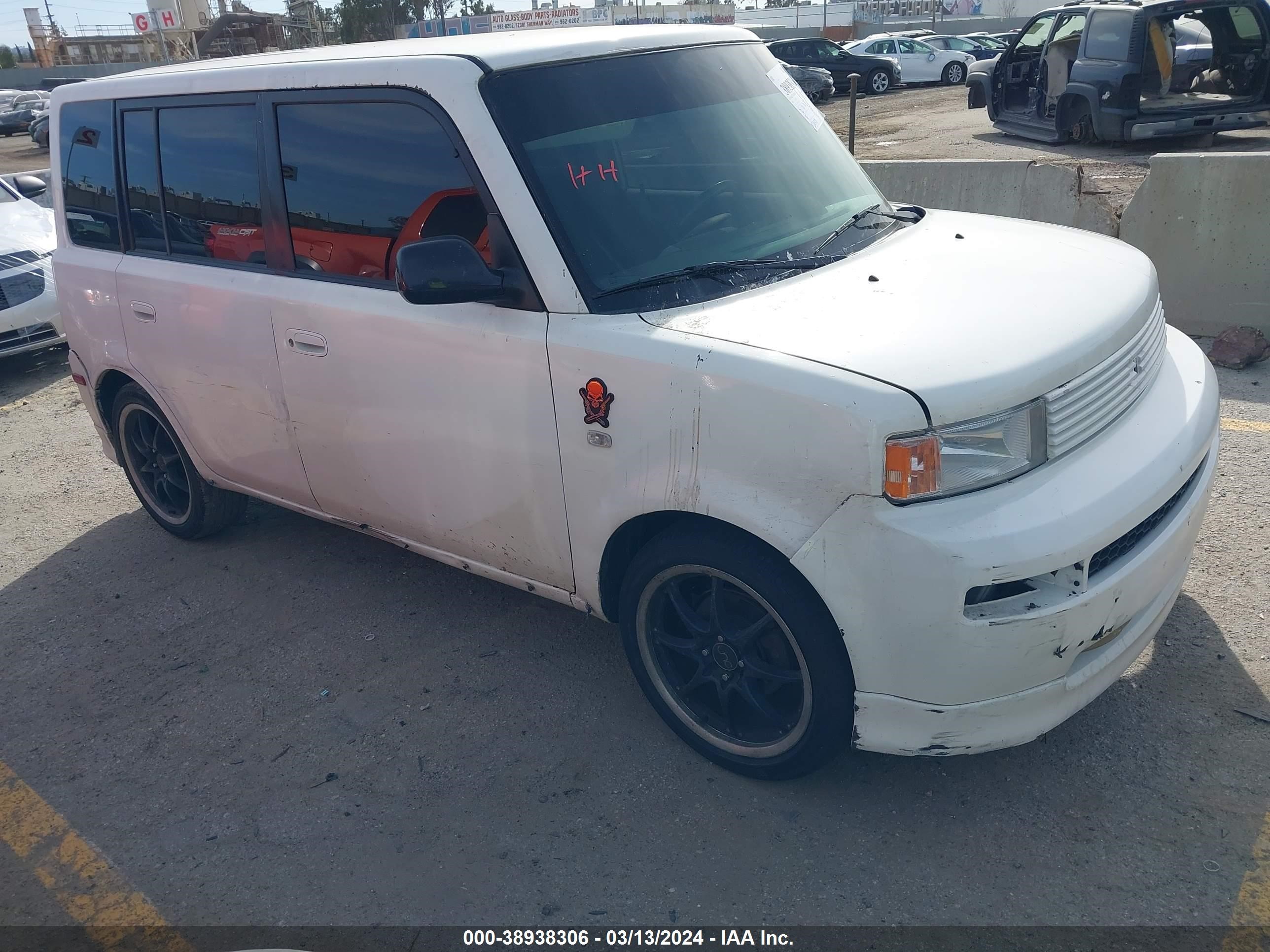 SCION XB 2005 jtlkt324354011015