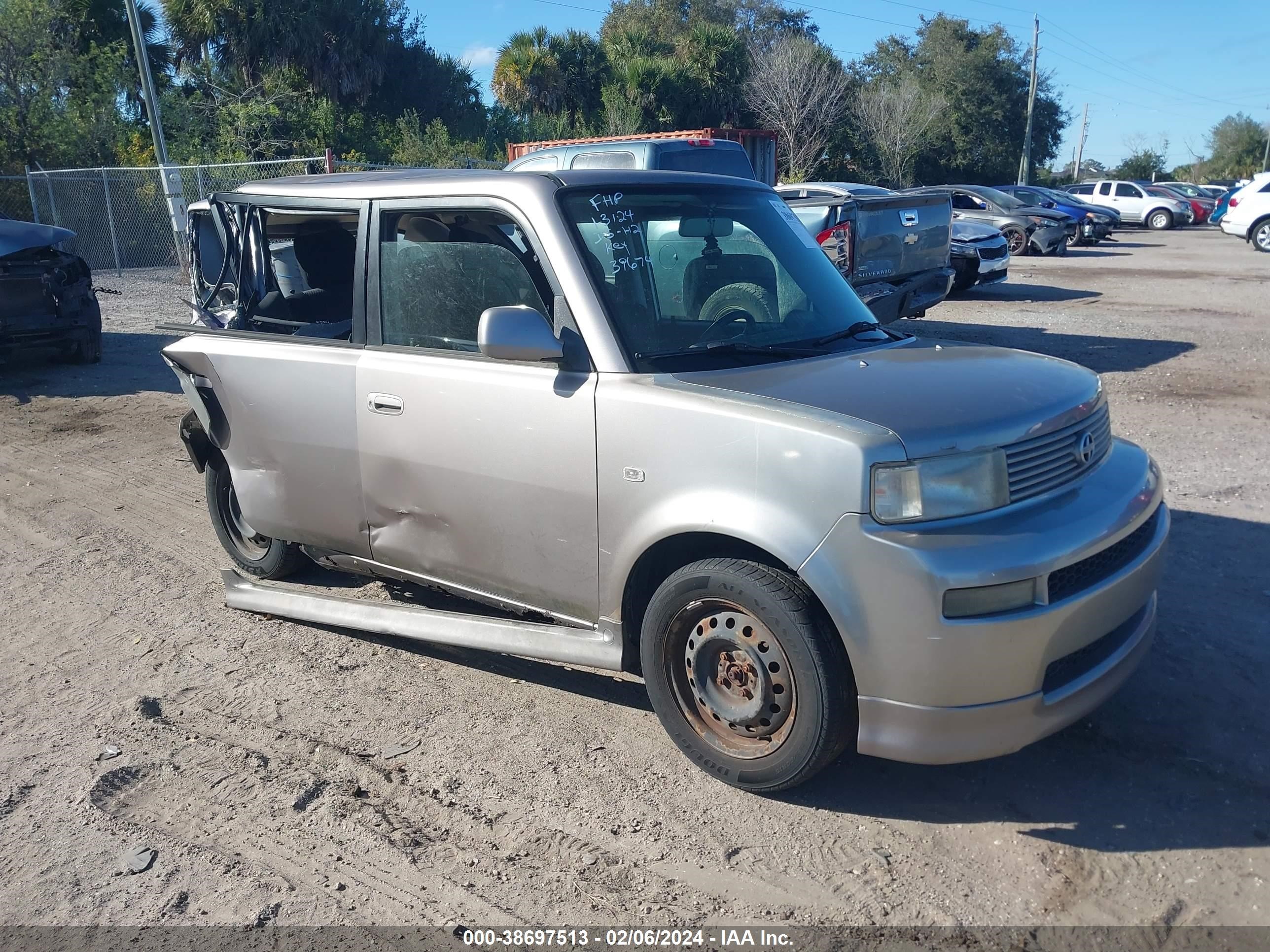 SCION XB 2005 jtlkt324450173212