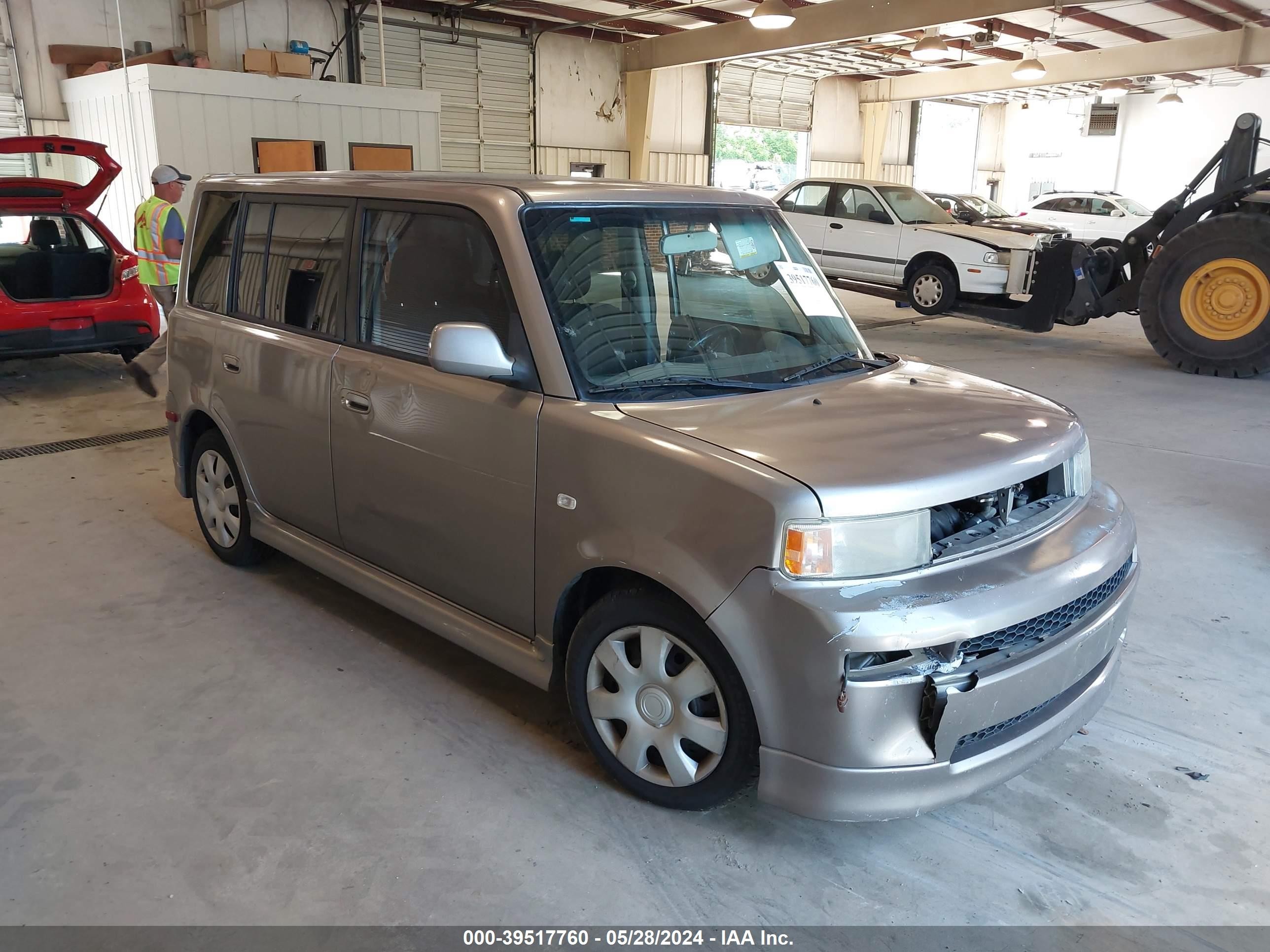 SCION XB 2005 jtlkt324950205135