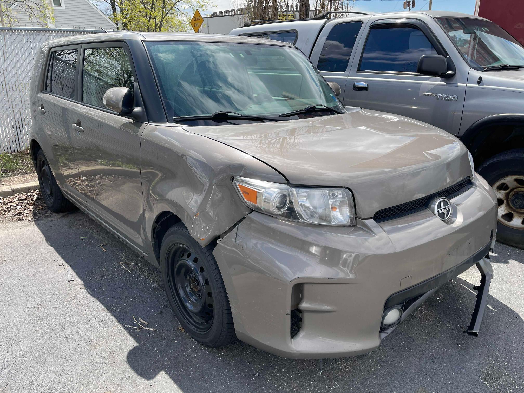 TOYOTA SCION XB 2014 jtlze4fe3ej058127