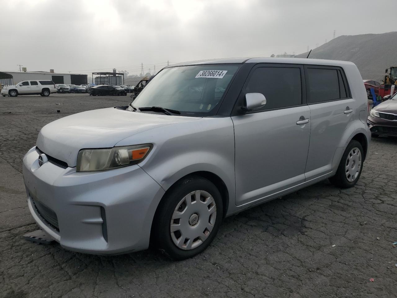 SCION XB 2012 jtlze4fe4cj010990