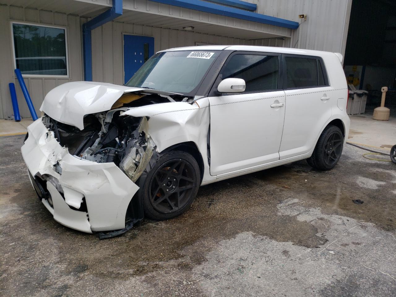 SCION XB 2014 jtlze4fe4ej050943