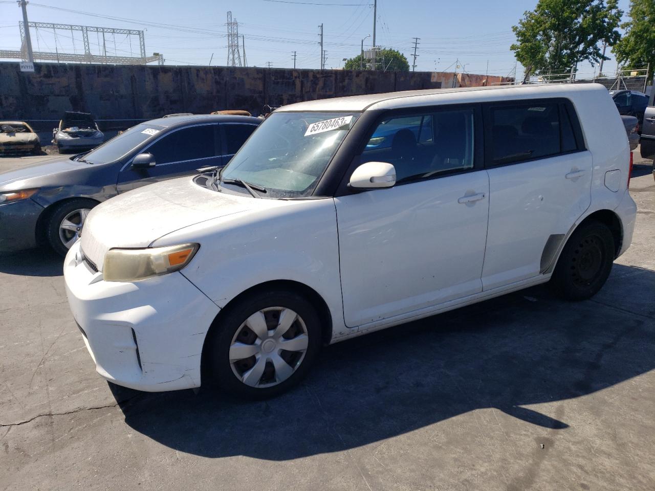 SCION XB 2011 jtlze4fe9b1130427