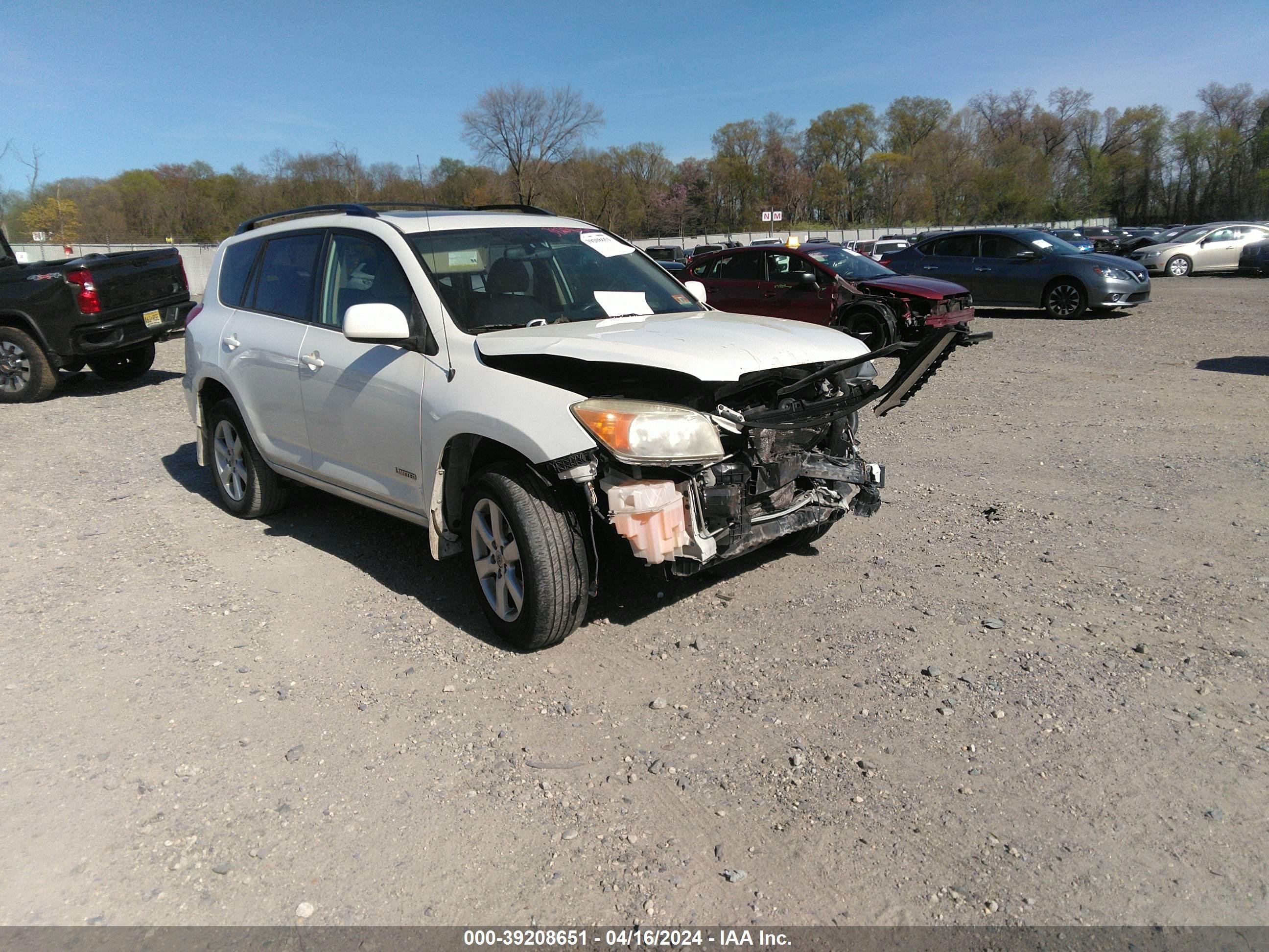 TOYOTA RAV 4 2007 jtmbd31v175122050