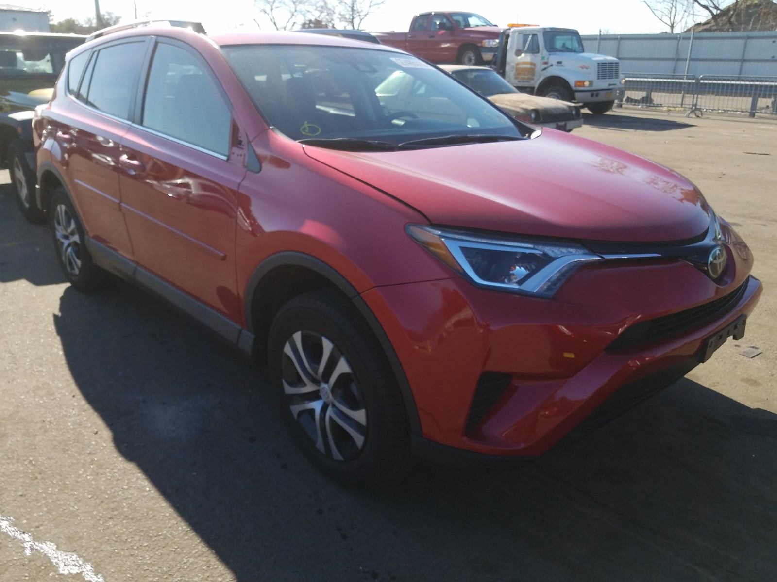 TOYOTA RAV4 LE 2017 jtmbfrev0hj143598