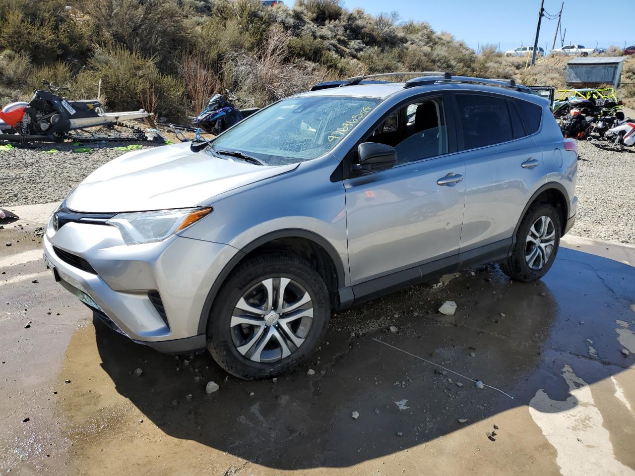 TOYOTA RAV 4 2018 jtmbfrev0jj219391