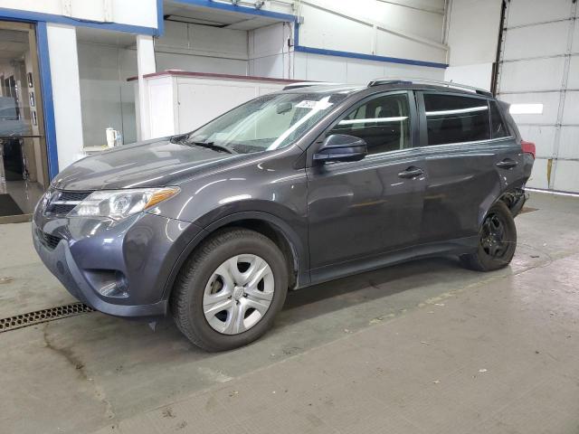 TOYOTA RAV4 LE 2015 jtmbfrev1fj038355