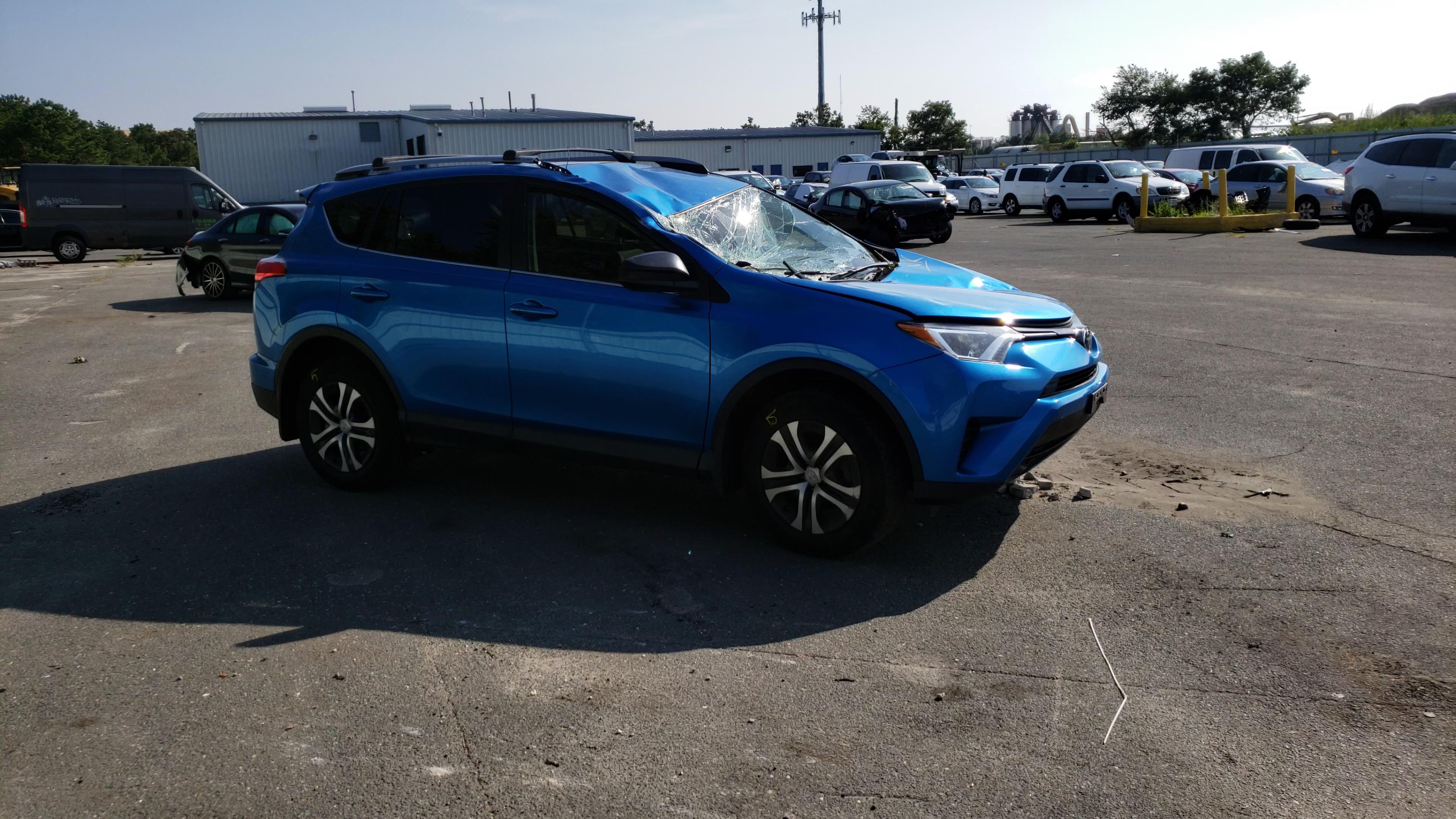 TOYOTA RAV4 LE 2017 jtmbfrev1hj158174