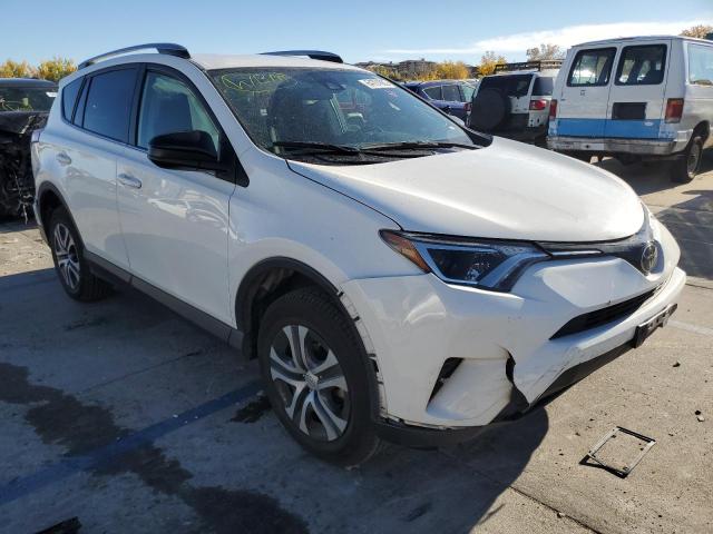 TOYOTA RAV4 LE 2018 jtmbfrev1jj201756