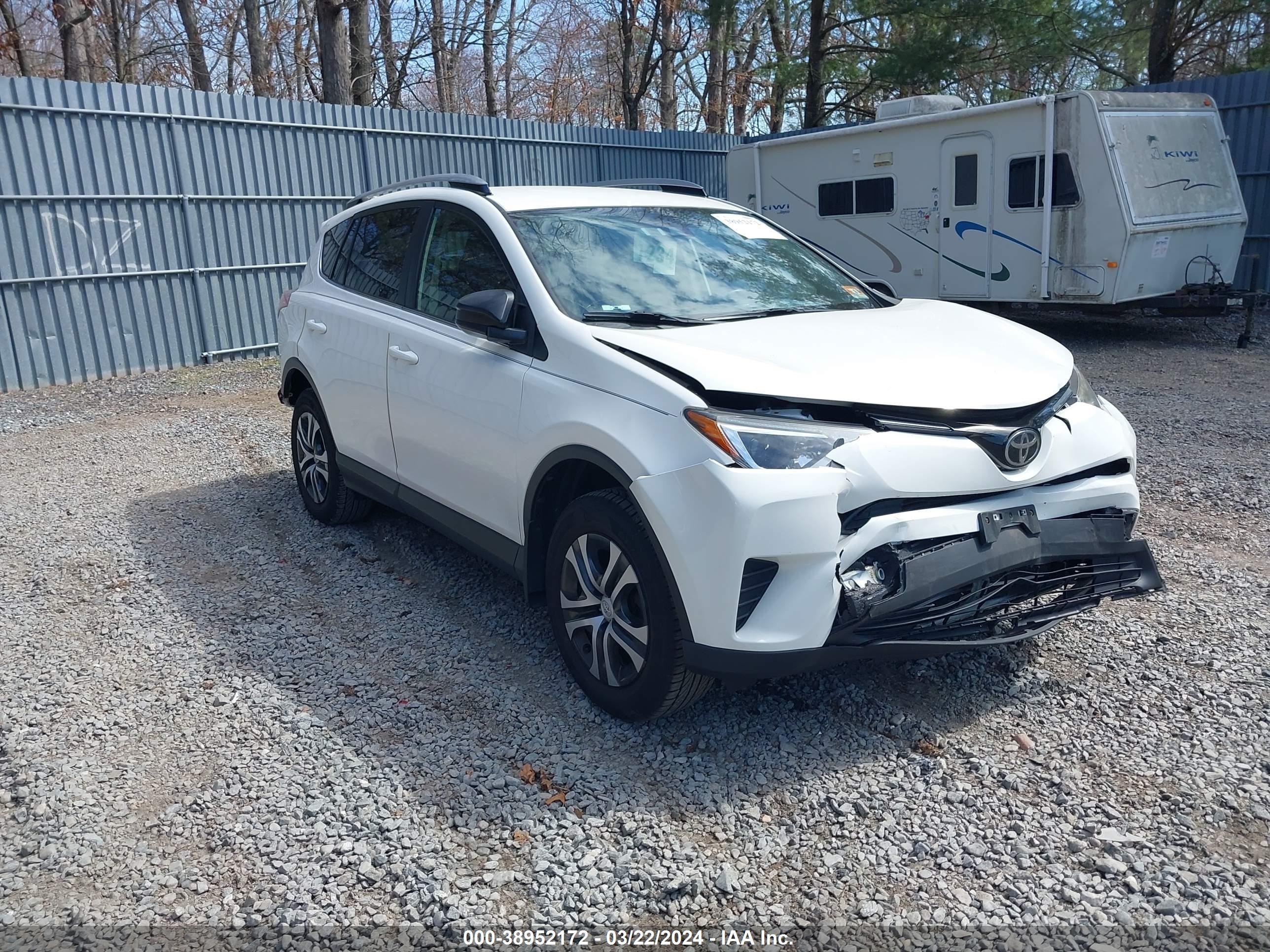 TOYOTA RAV 4 2017 jtmbfrev2hj708398