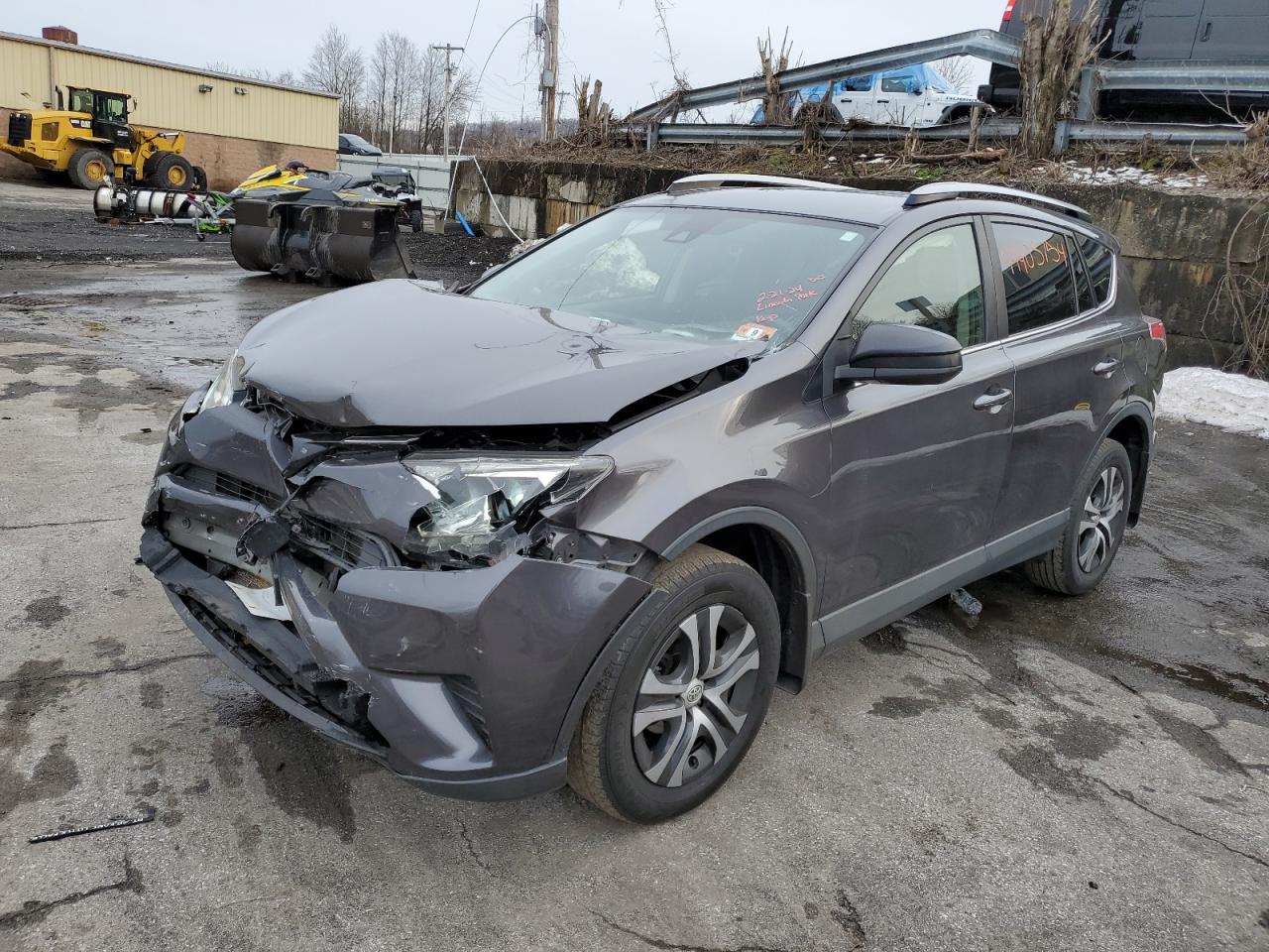 TOYOTA RAV 4 2017 jtmbfrev2hj710328