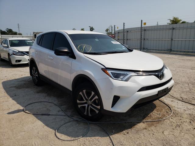 TOYOTA RAV4 LE 2017 jtmbfrev2hj715643