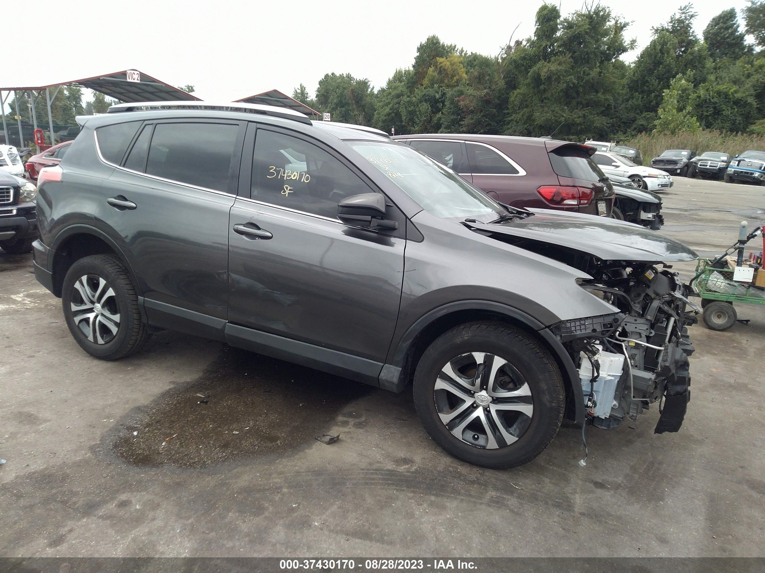 TOYOTA RAV 4 2017 jtmbfrev3hj164817