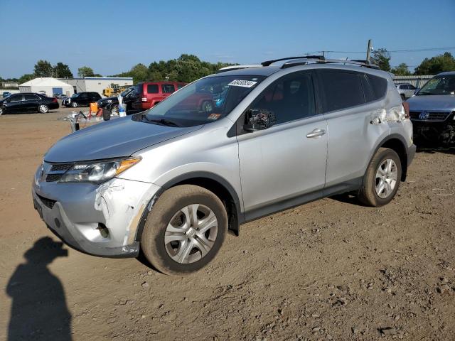 TOYOTA RAV4 LE 2015 jtmbfrev4fd152431