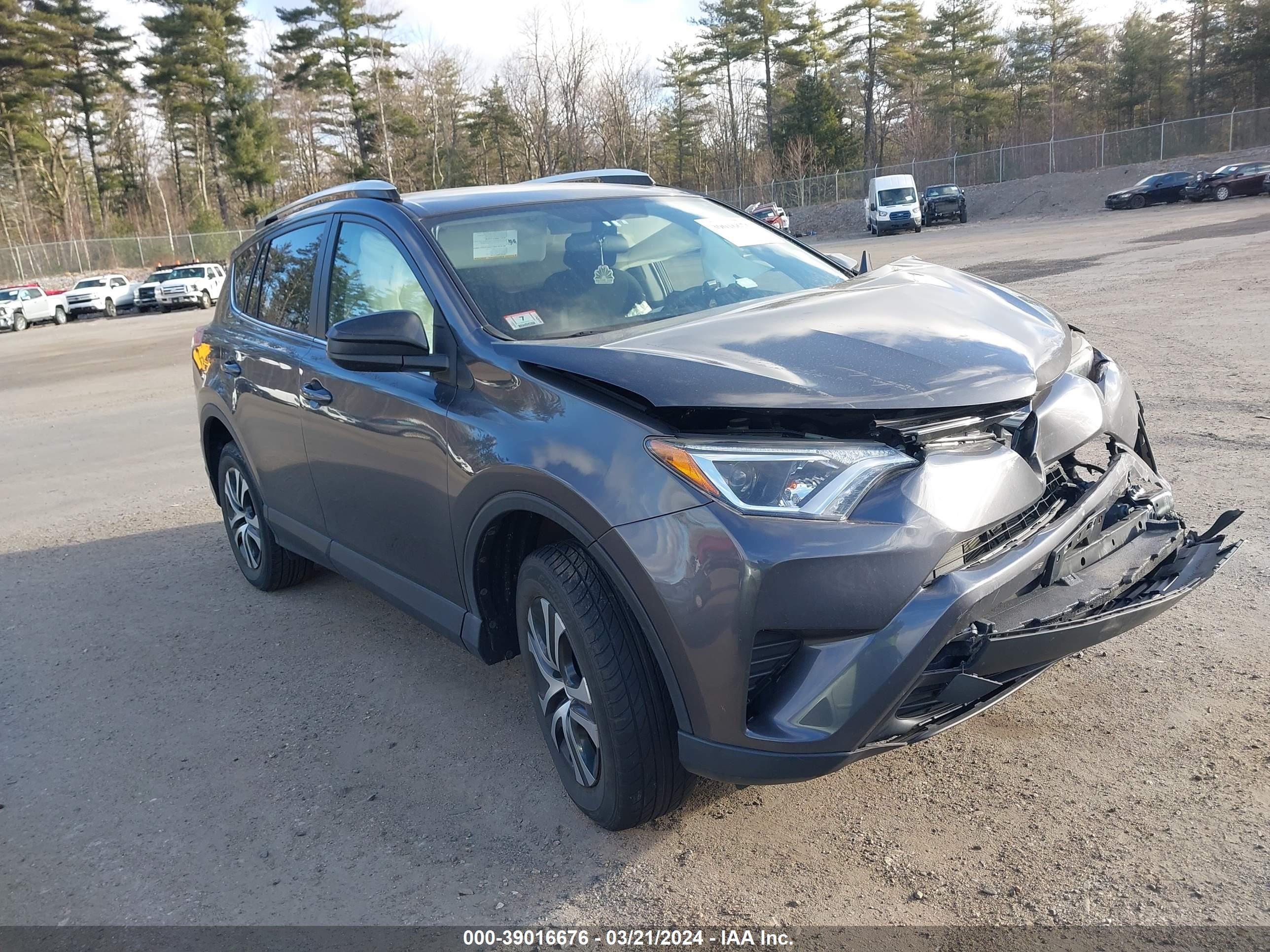 TOYOTA RAV 4 2016 jtmbfrev4gj054812