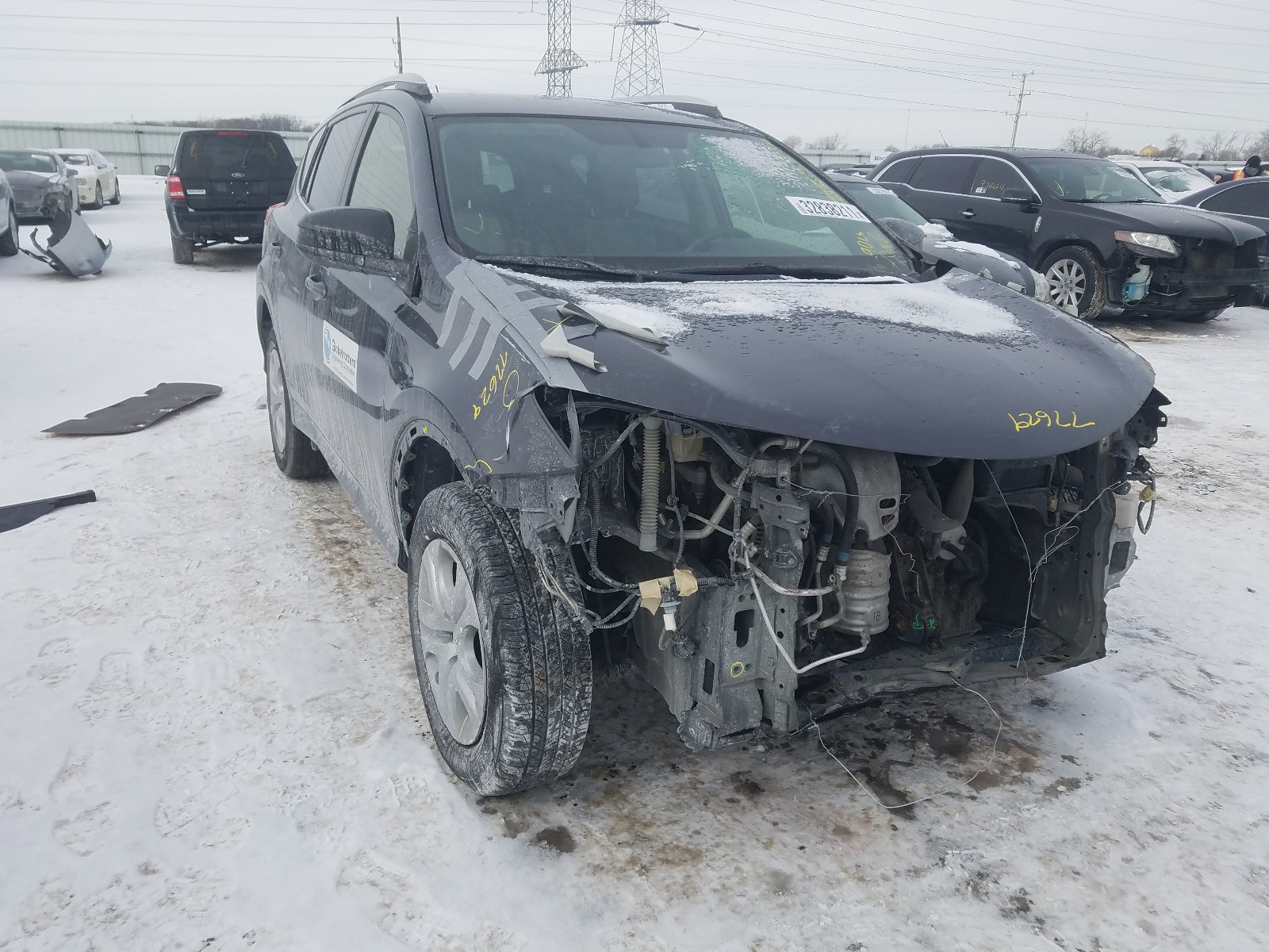 TOYOTA RAV4 LE 2015 jtmbfrev6fj048492