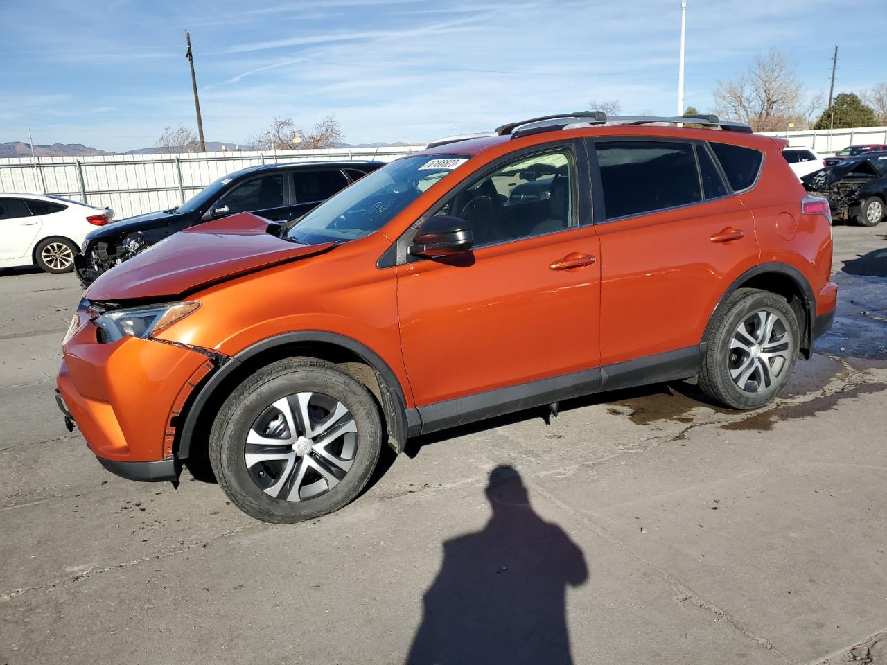 TOYOTA RAV4 LE 2016 jtmbfrev6gd180233