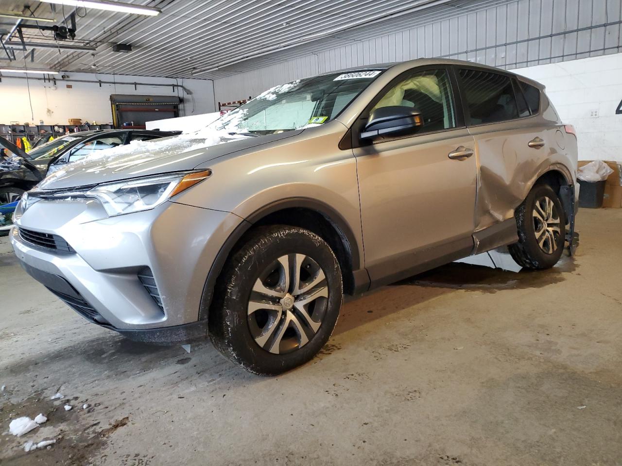 TOYOTA RAV 4 2018 jtmbfrev6jd247419