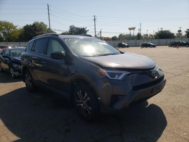 TOYOTA RAV4 LE 2017 jtmbfrev7hj119637