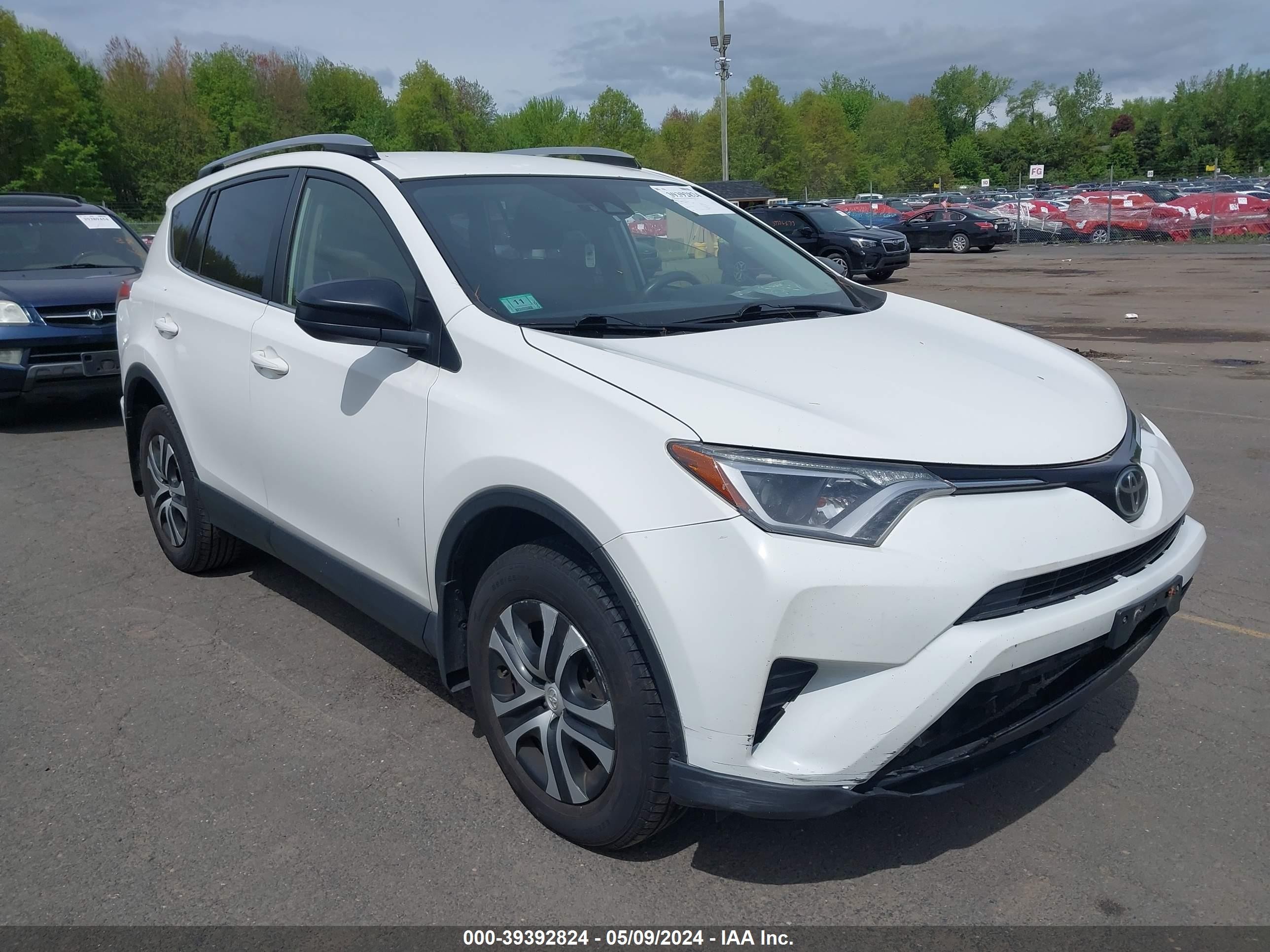 TOYOTA RAV 4 2018 jtmbfrev7jd226093