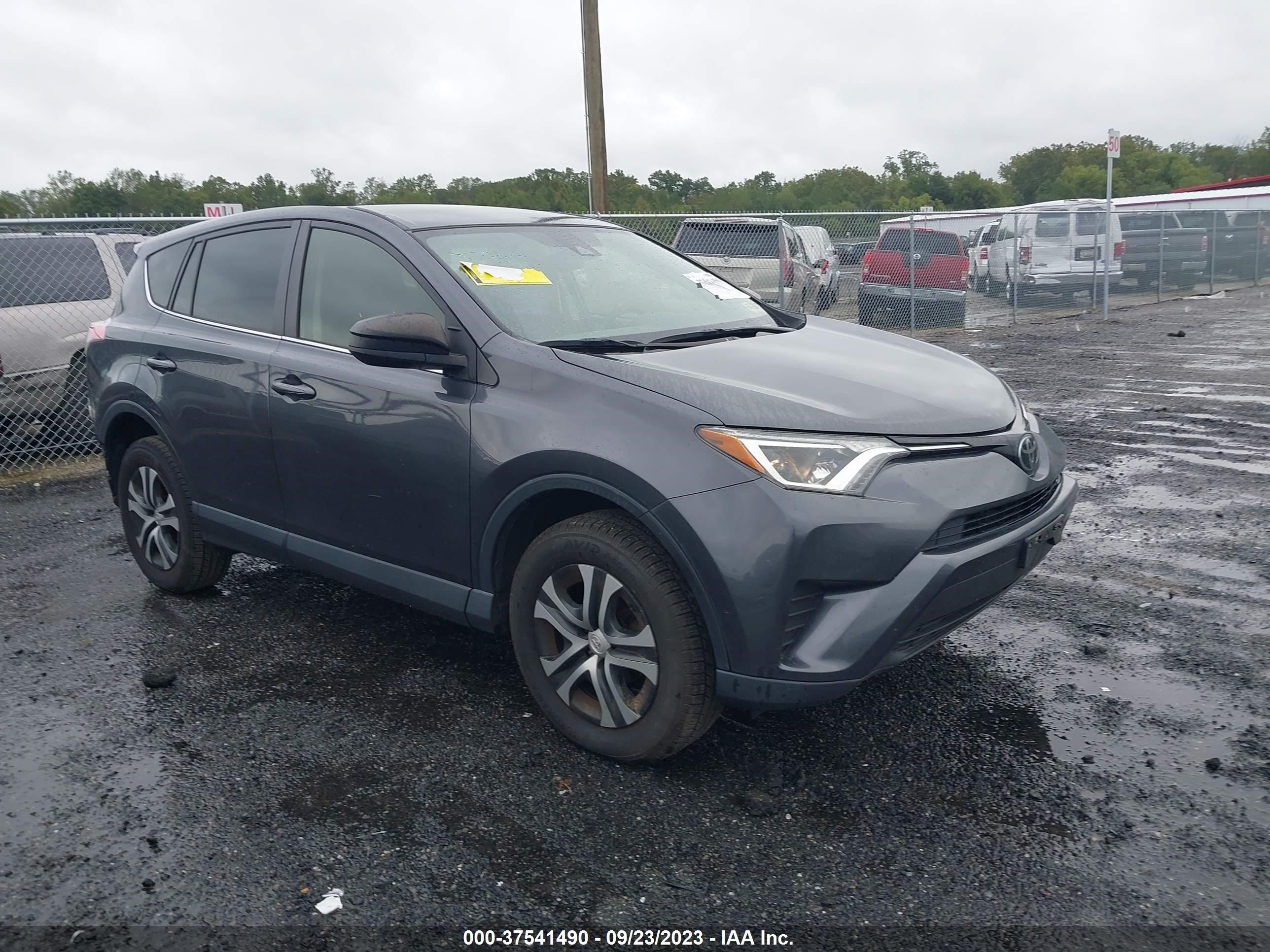 TOYOTA RAV 4 2018 jtmbfrev7jd243170