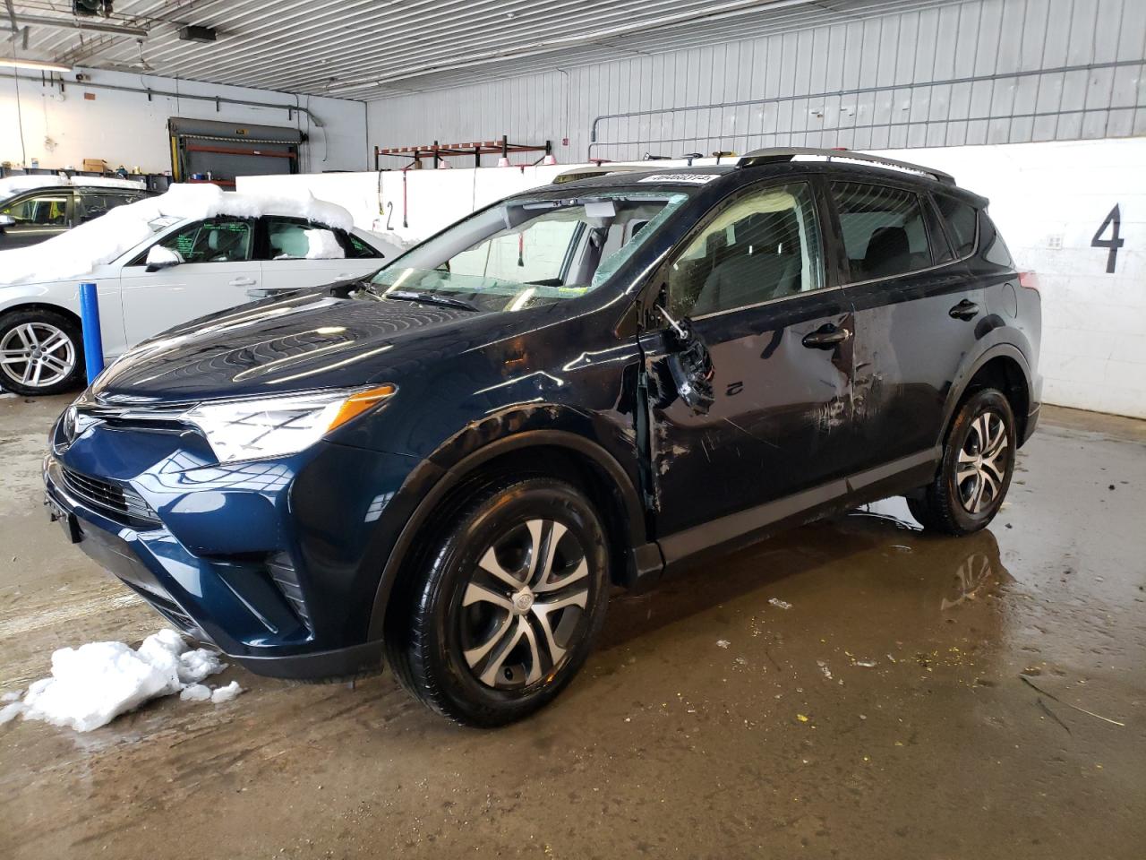 TOYOTA RAV 4 2018 jtmbfrev7jj736865