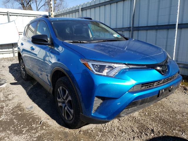 TOYOTA RAV4 LE 2018 jtmbfrev8jj730461