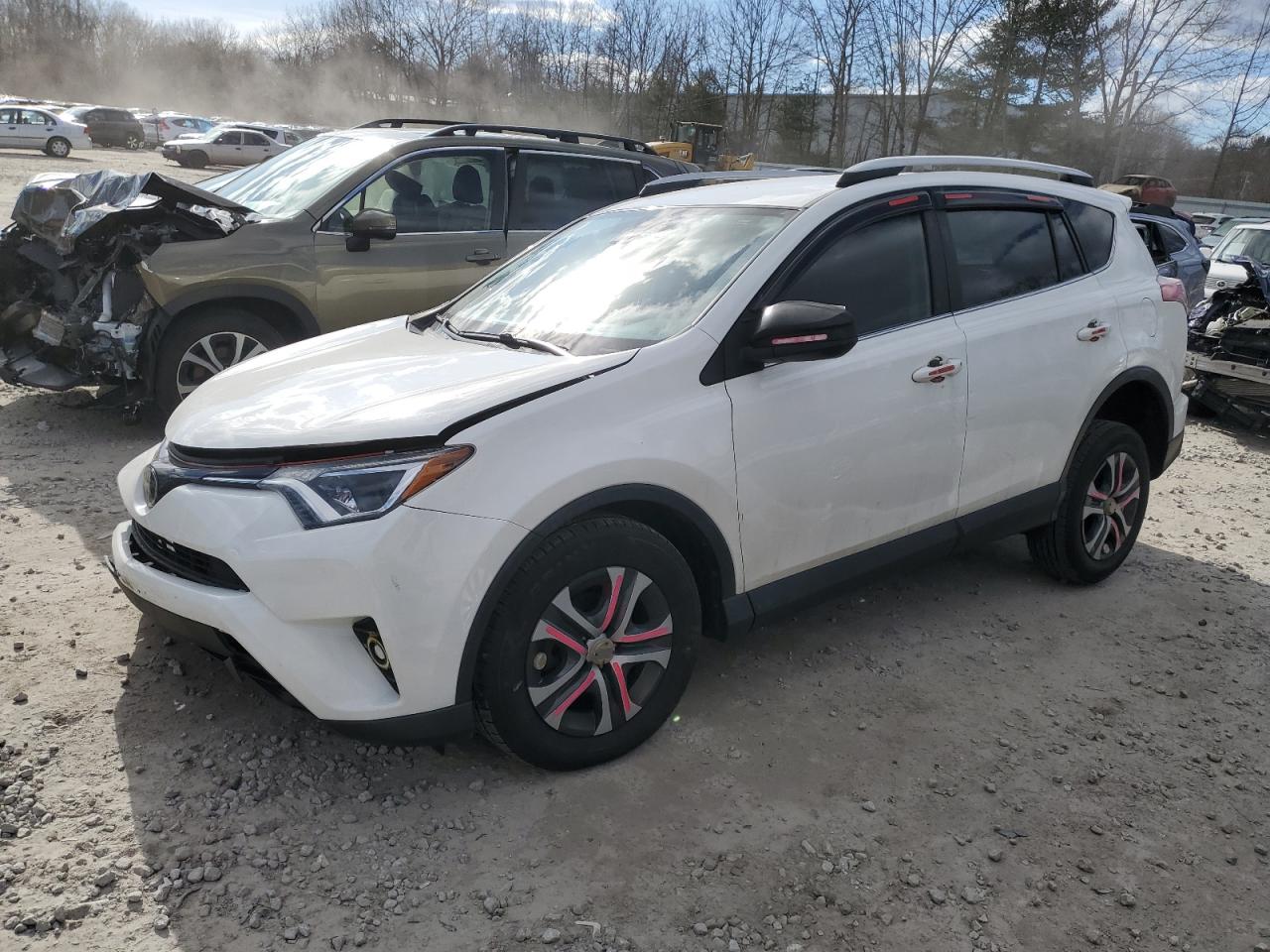 TOYOTA RAV 4 2018 jtmbfrev8jj733392