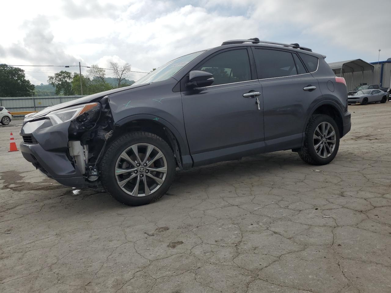 TOYOTA RAV 4 2018 jtmdfrevxjj195870