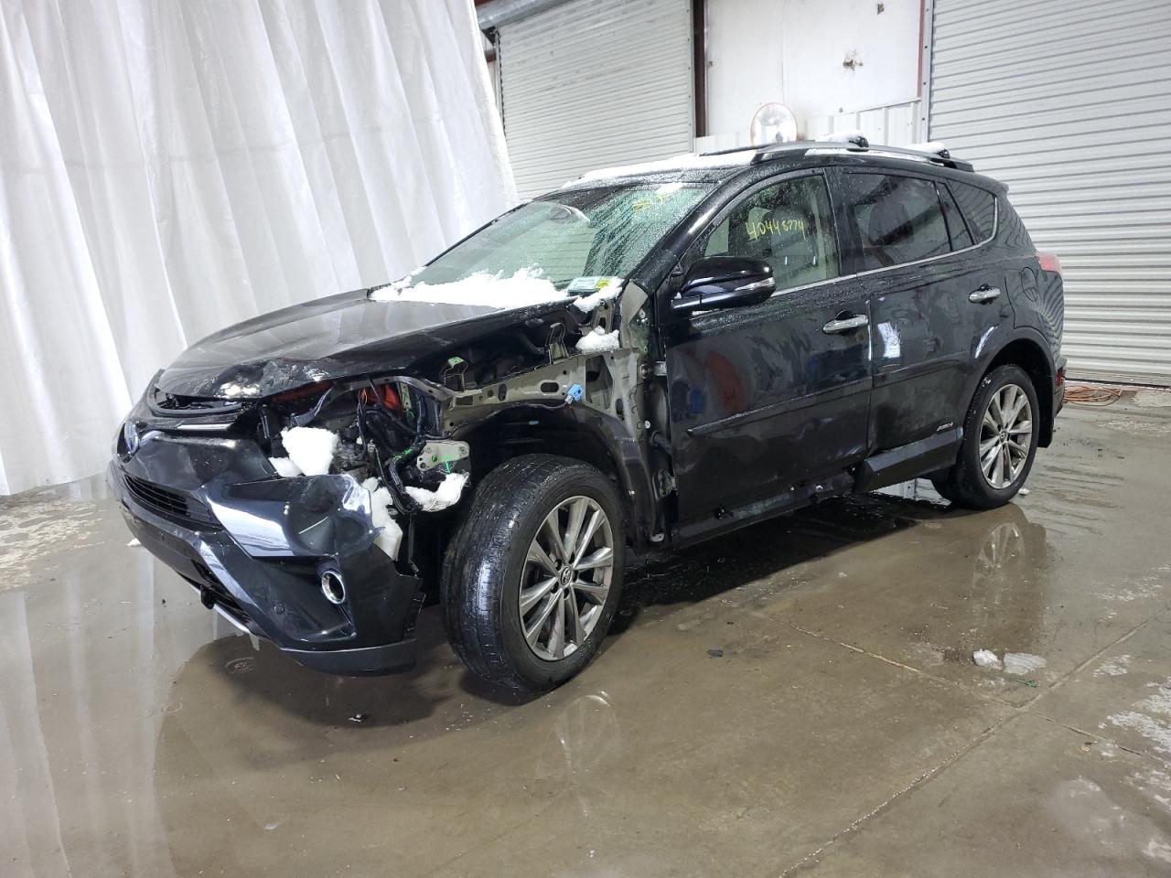 TOYOTA RAV 4 2018 jtmdjrev1jd176069