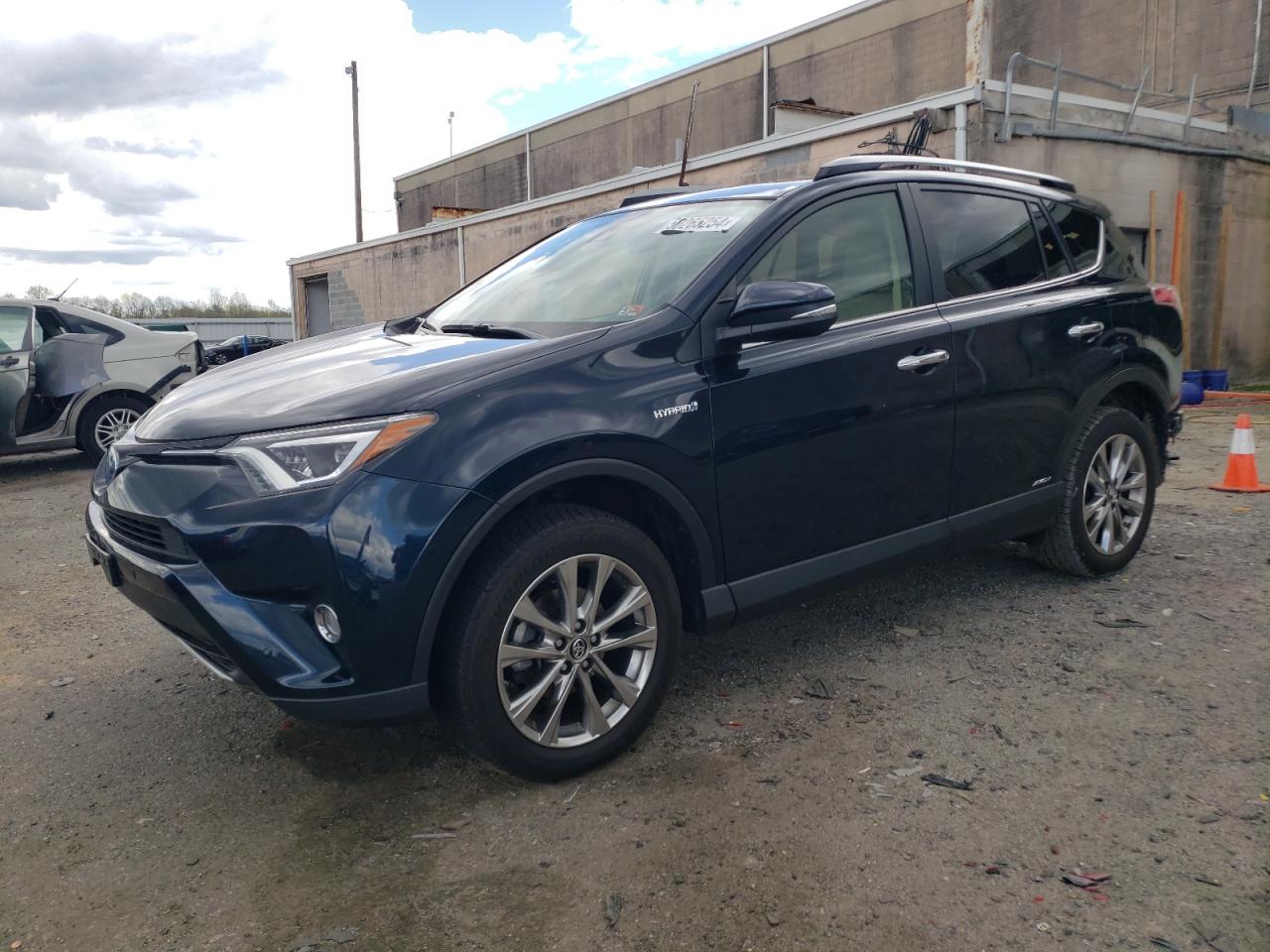 TOYOTA RAV 4 2017 jtmdjrevxhd119797