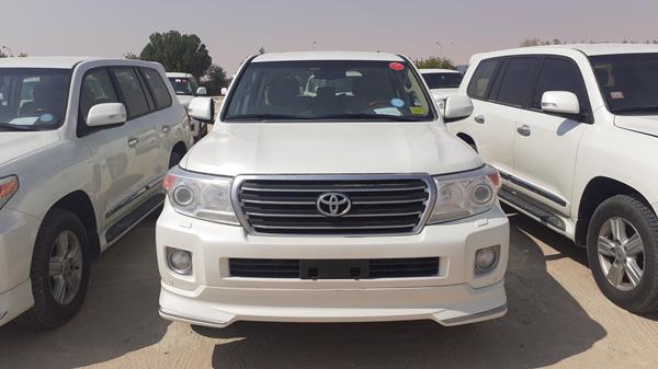 TOYOTA LAND CRUISER GXR V8 2014 jtmhv09j0e4145880